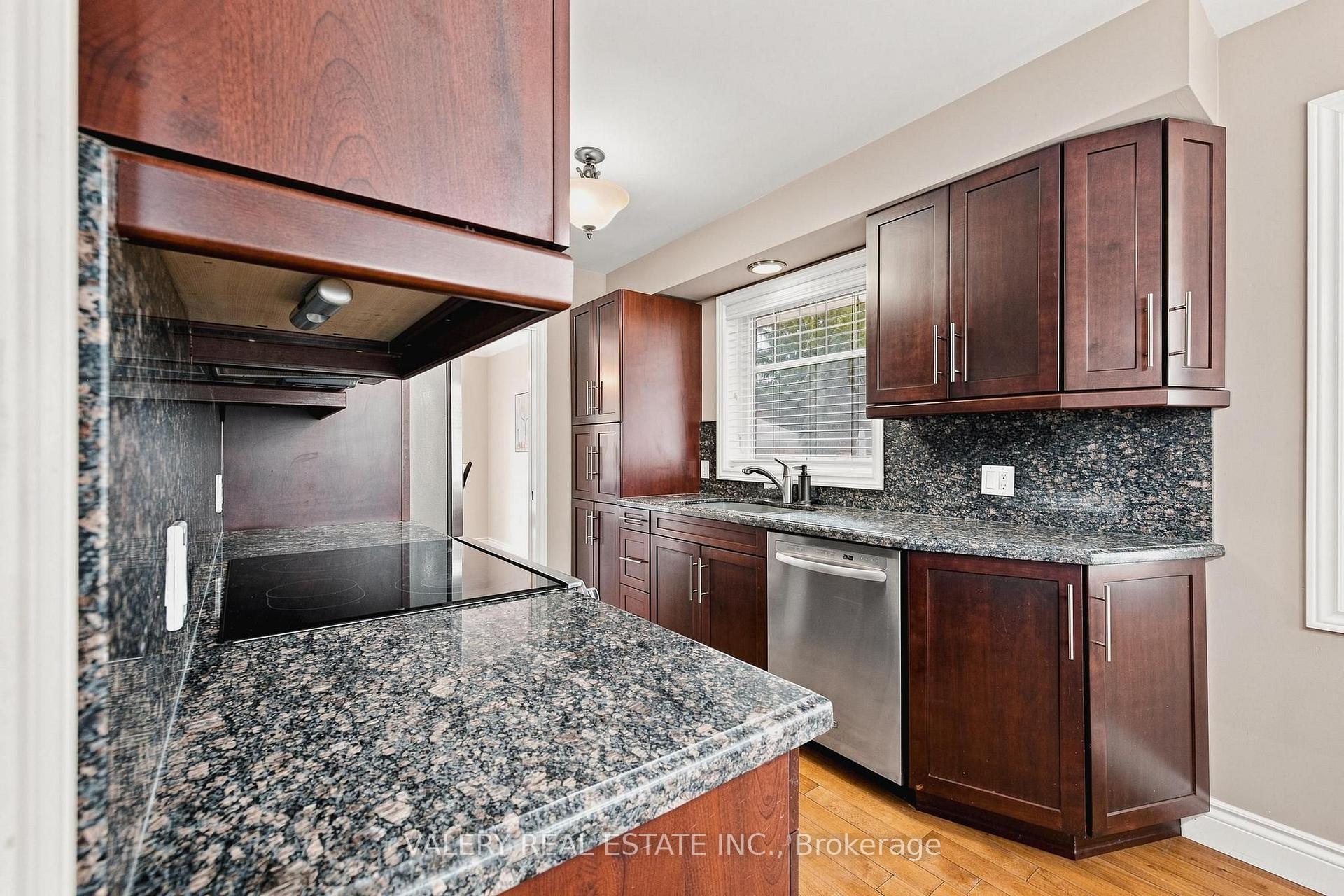 Photo 6 of 456 Lorindale Street, Waterloo, Lexington — HOMEH