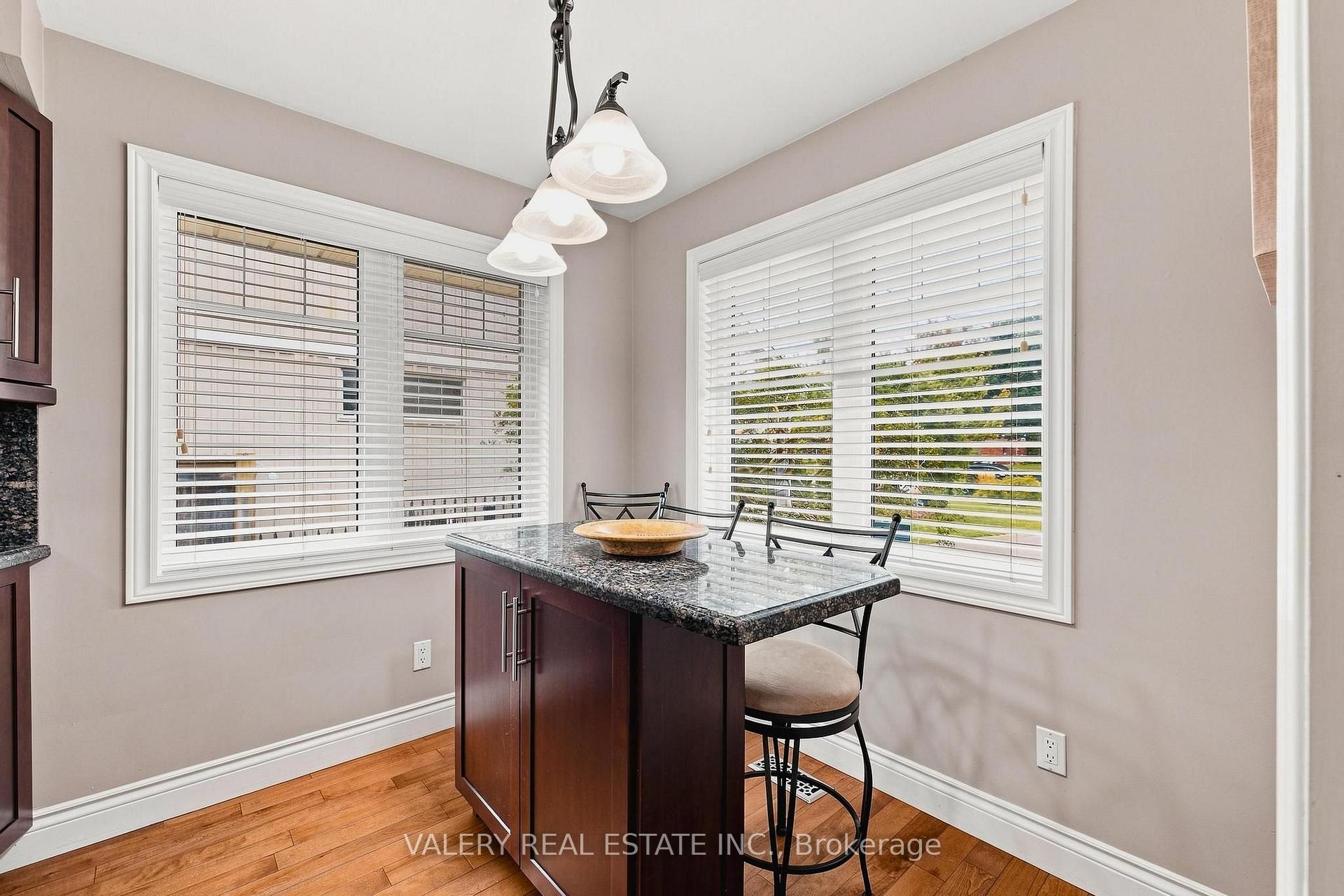 Photo 5 of 456 Lorindale Street, Waterloo, Lexington — HOMEH