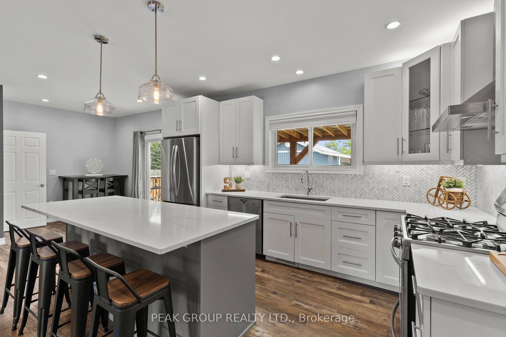 Photo 12 of 19 Bosnich Avenue, Welland, Broadway — HOMEH
