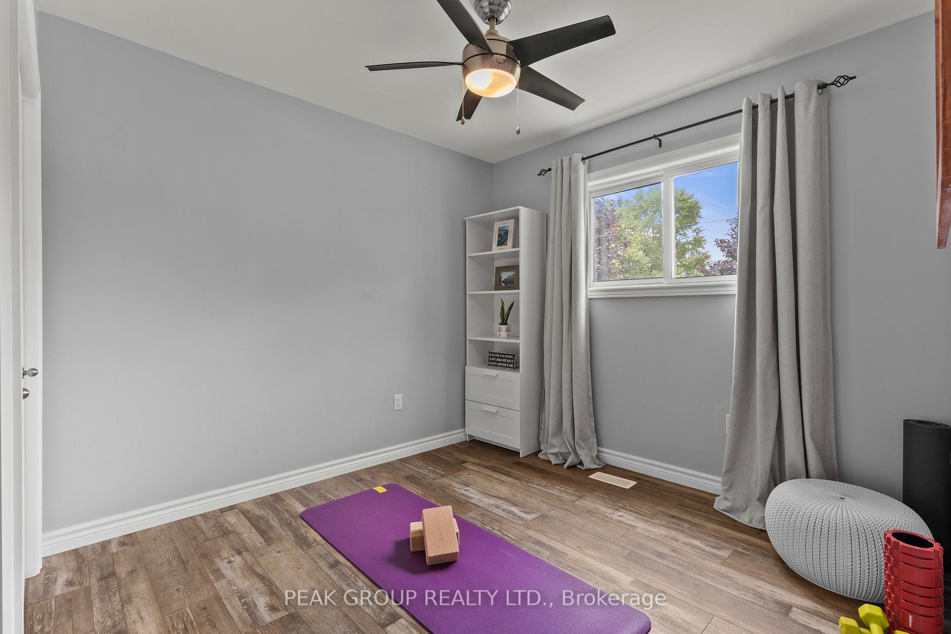 Photo 15 of 19 Bosnich Avenue, Welland, Broadway — HOMEH