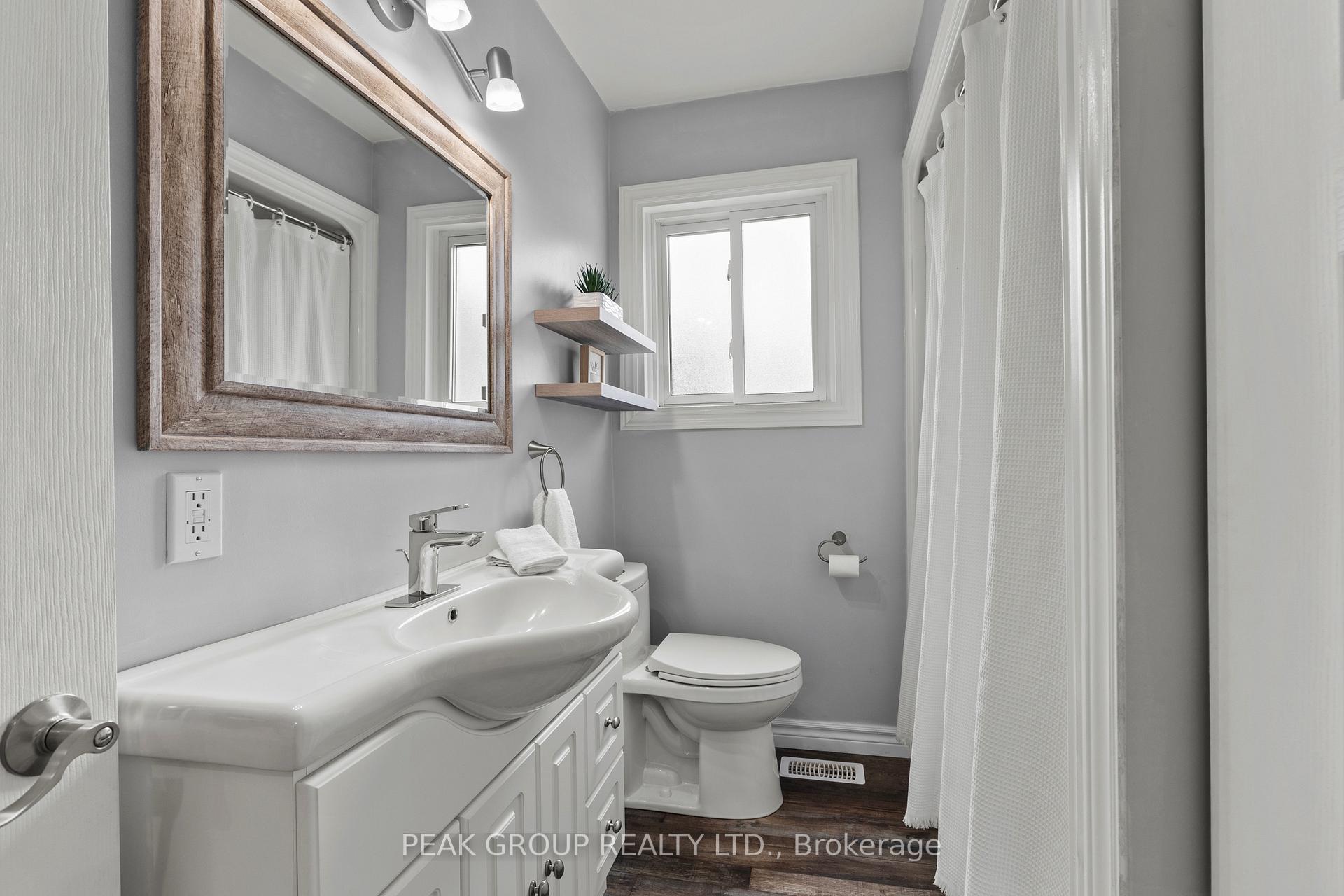 Photo 16 of 19 Bosnich Avenue, Welland, Broadway — HOMEH