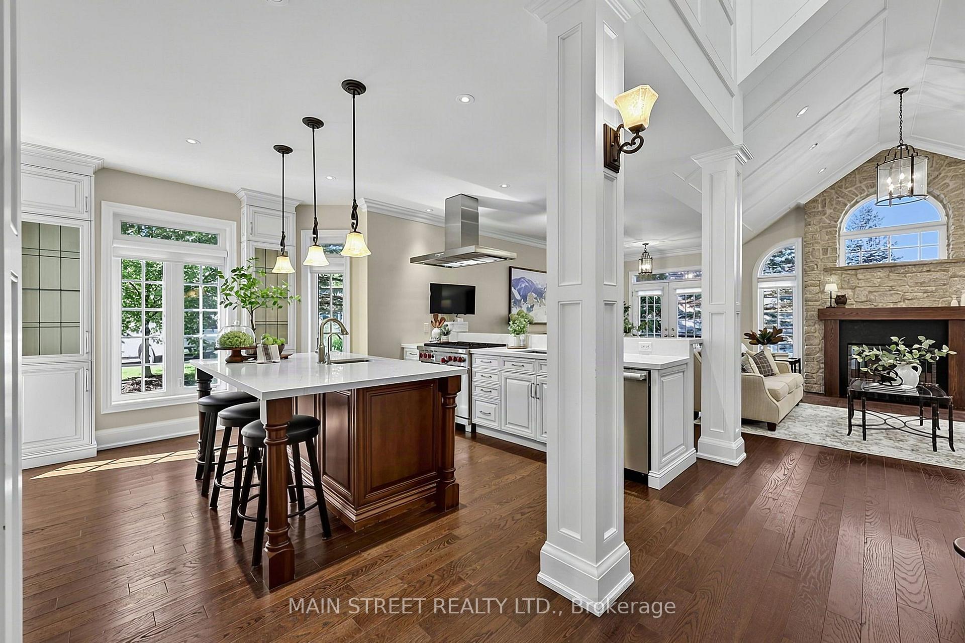 Photo 3 of 40 Tucker Court, Aurora, Aurora Estates — HOMEH