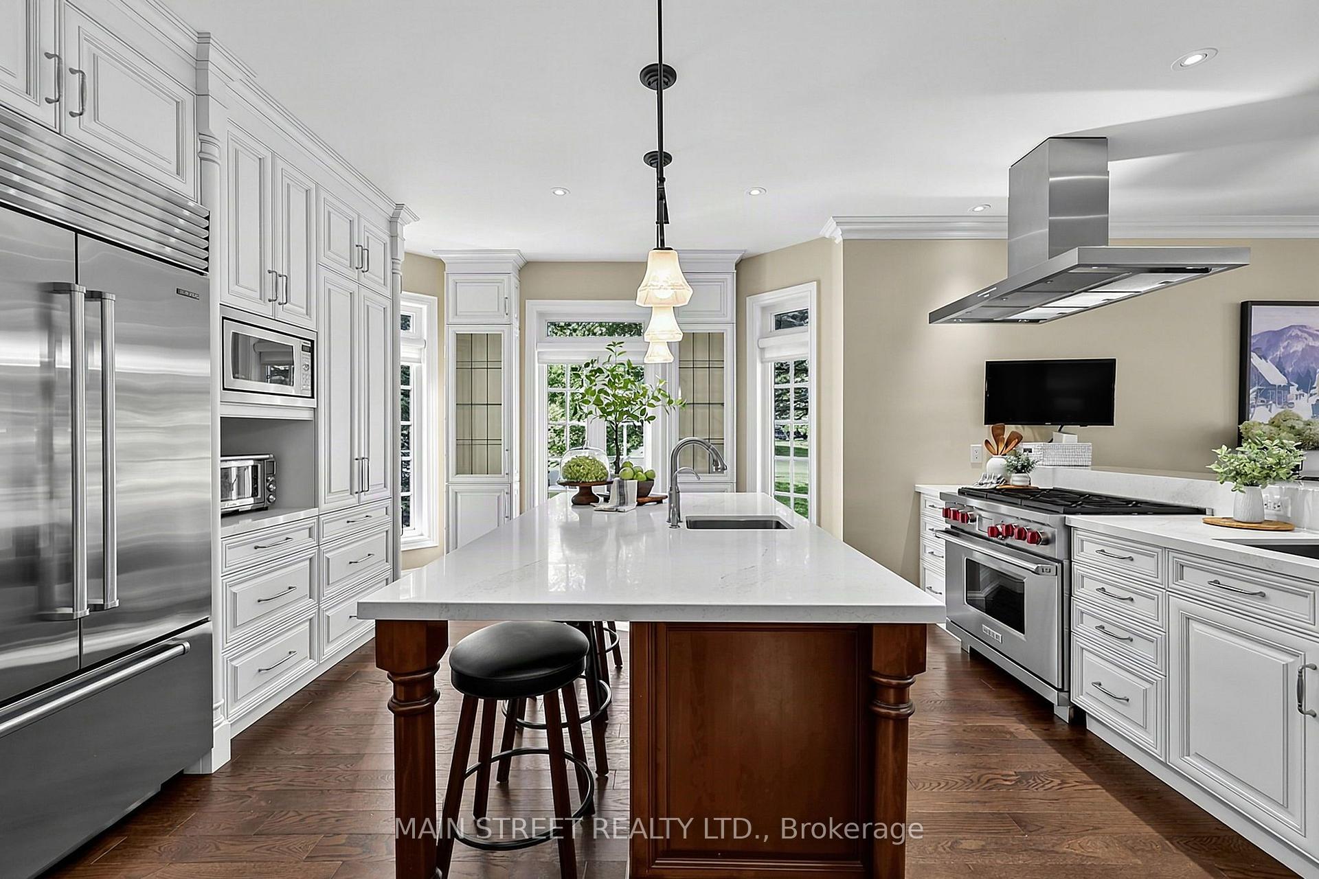 Photo 5 of 40 Tucker Court, Aurora, Aurora Estates — HOMEH