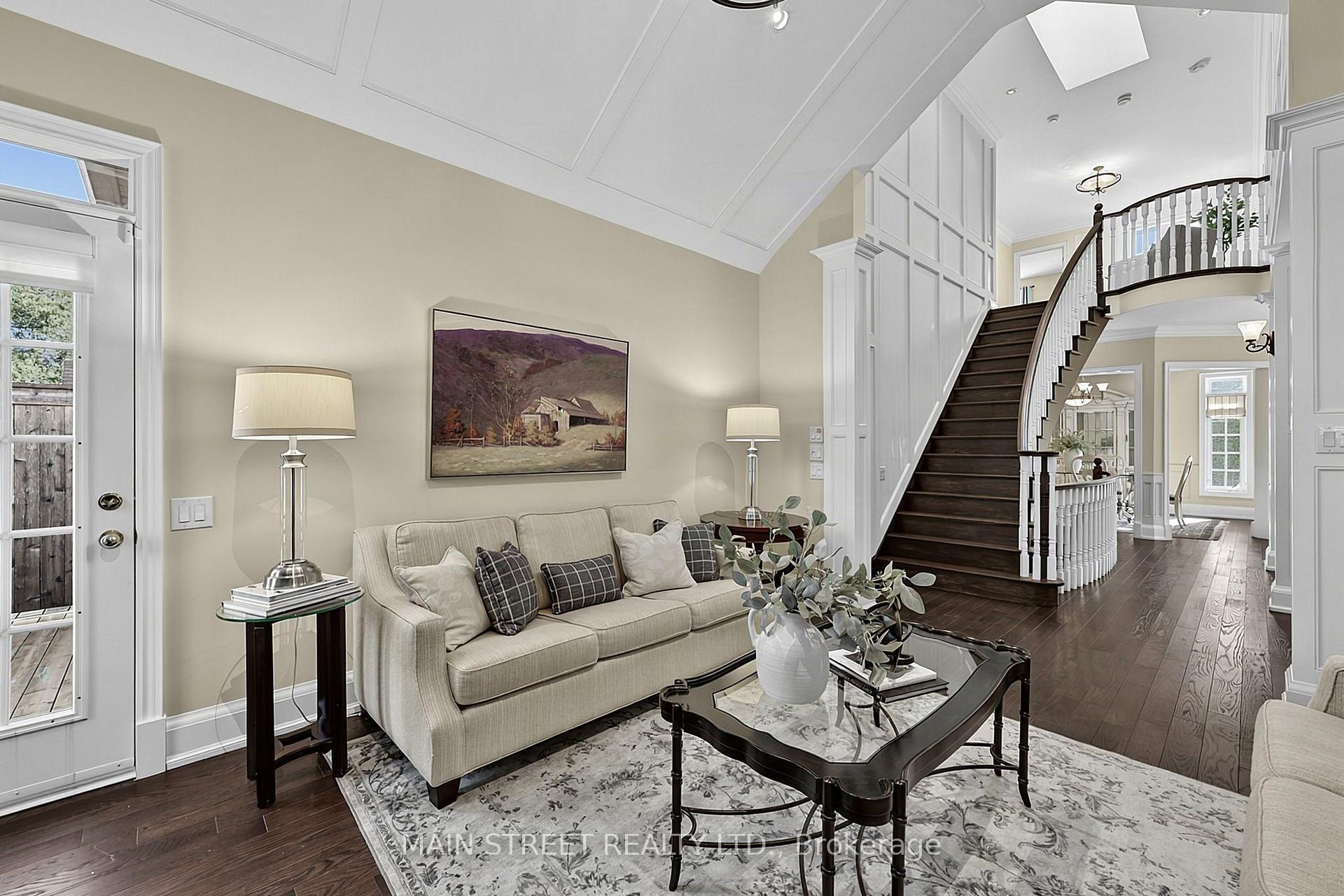 Photo 13 of 40 Tucker Court, Aurora, Aurora Estates — HOMEH