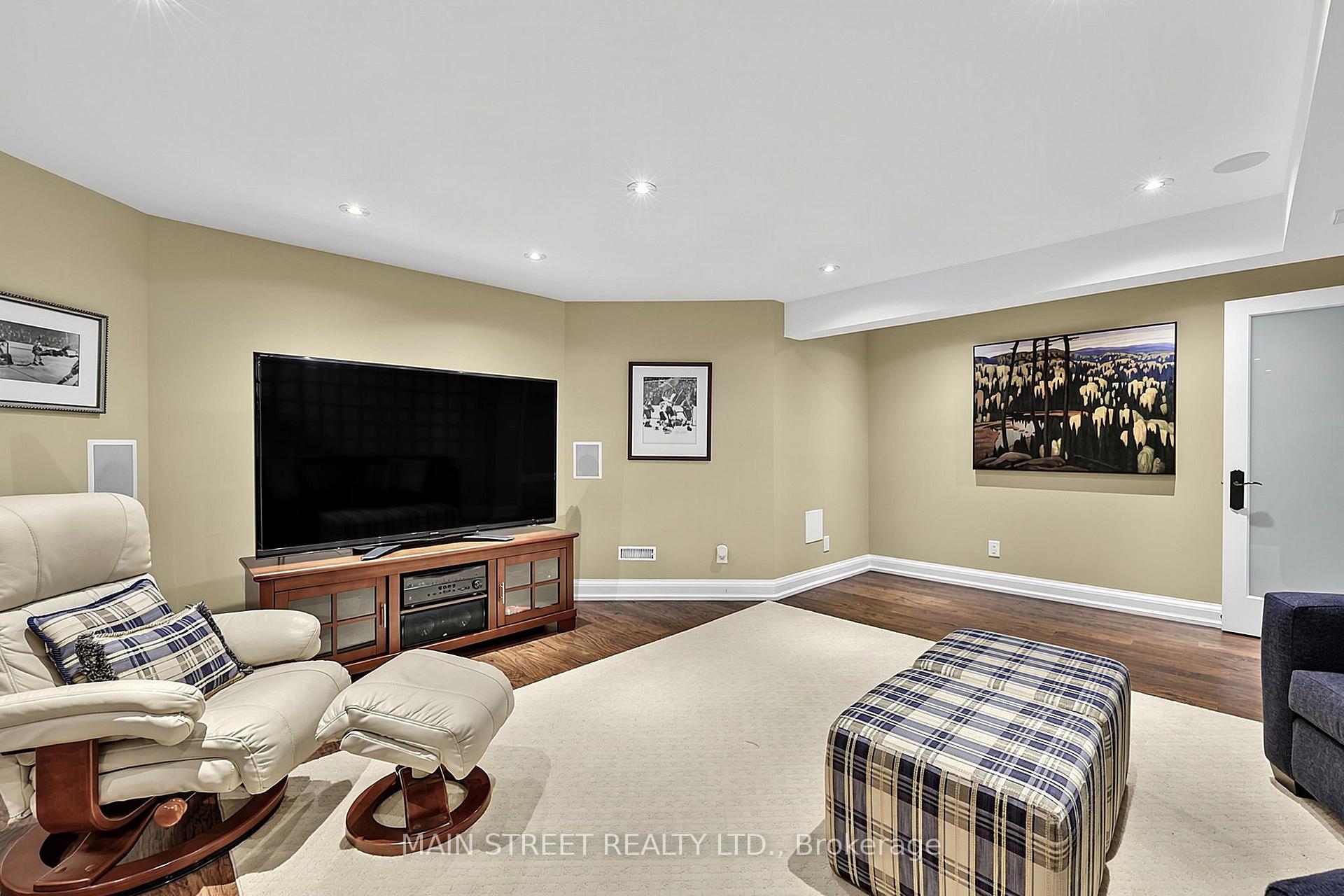 Photo 33 of 40 Tucker Court, Aurora, Aurora Estates — HOMEH