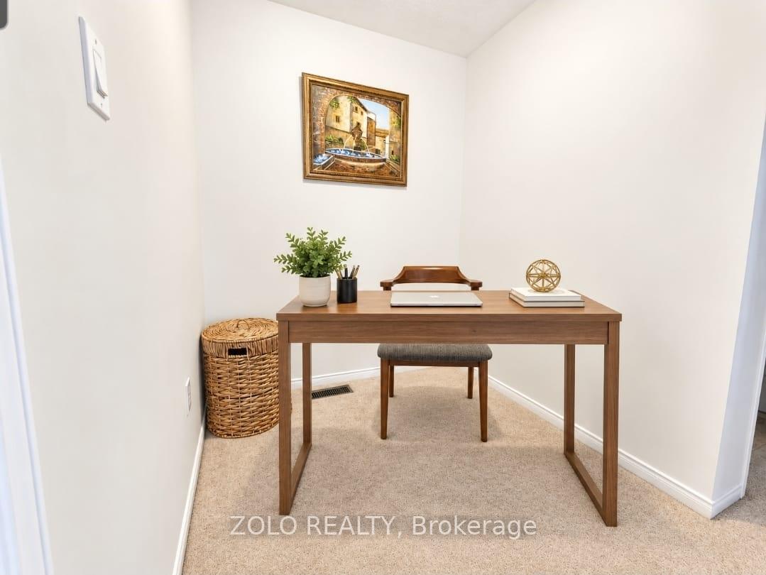 Photo 12 of 33 Walkview Crescent, Richmond Hill, Oak Ridges — HOMEH