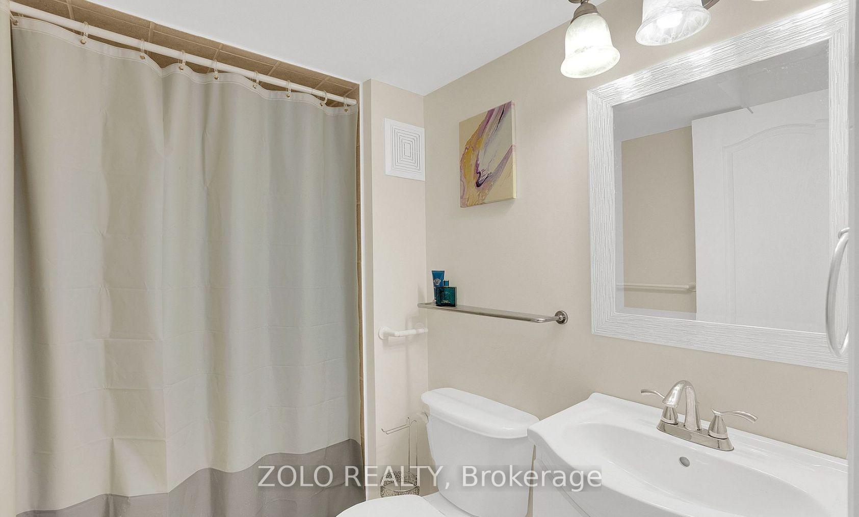 Photo 17 of 33 Walkview Crescent, Richmond Hill, Oak Ridges — HOMEH