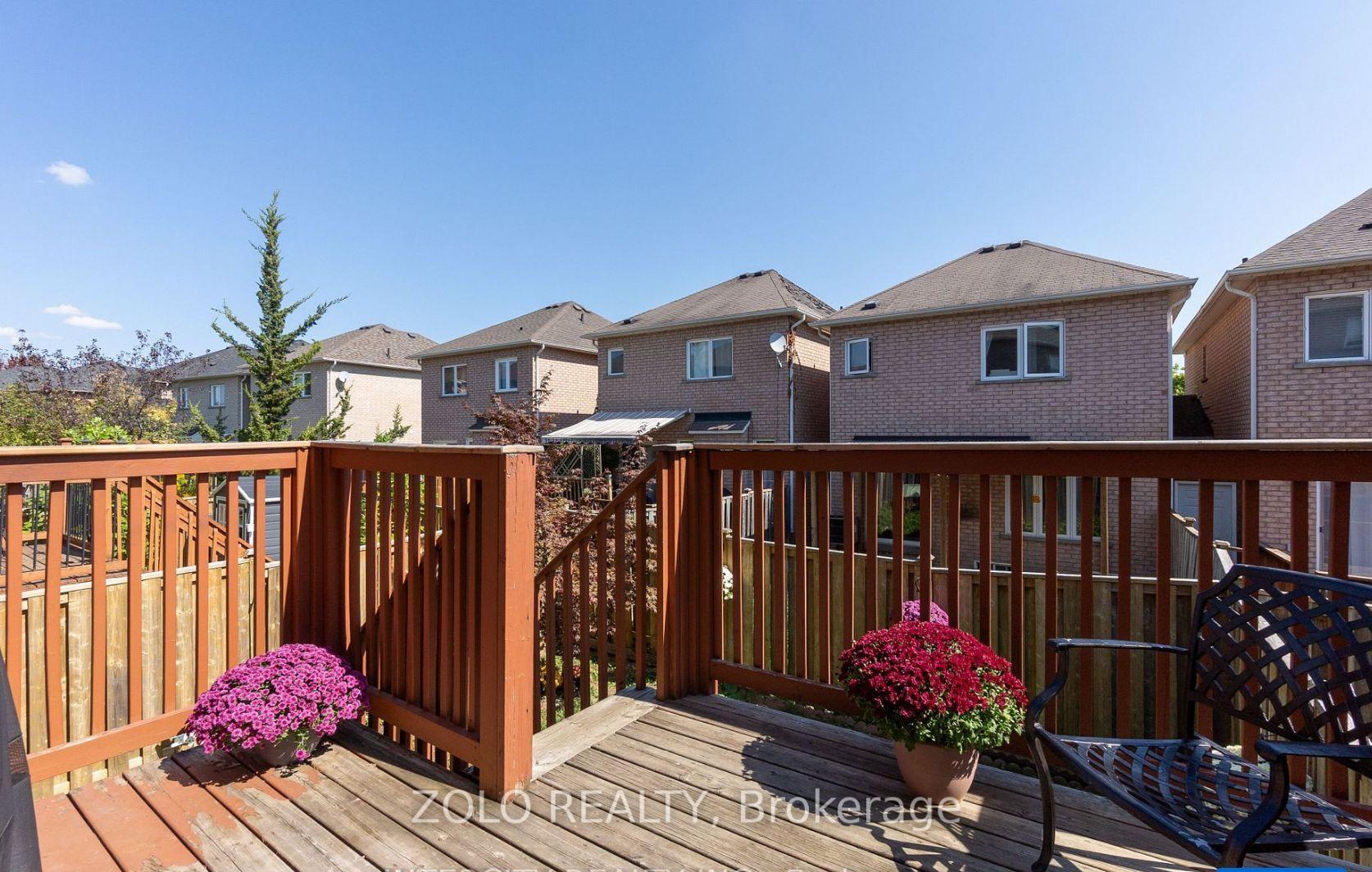 Photo 20 of 33 Walkview Crescent, Richmond Hill, Oak Ridges — HOMEH