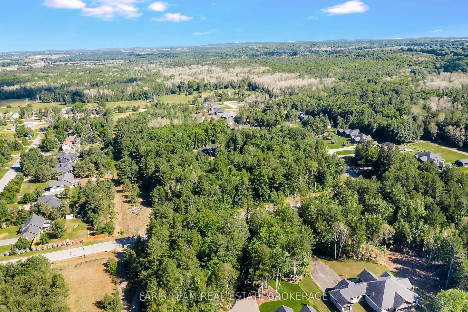 Photo 2 of 37 Marni Lane, Springwater, Rural Springwater — HOMEH