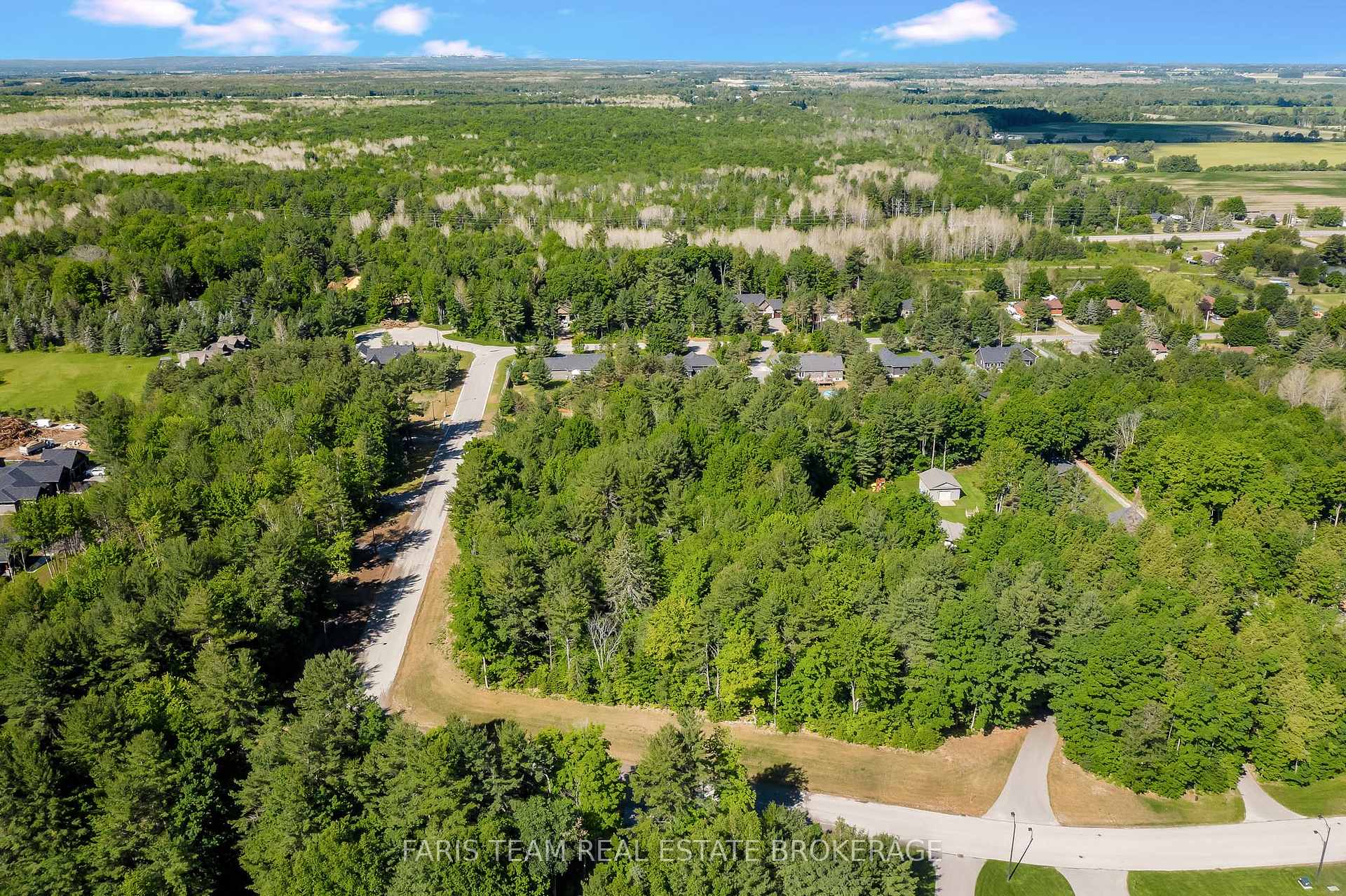 Photo 4 of 37 Marni Lane, Springwater, Rural Springwater — HOMEH