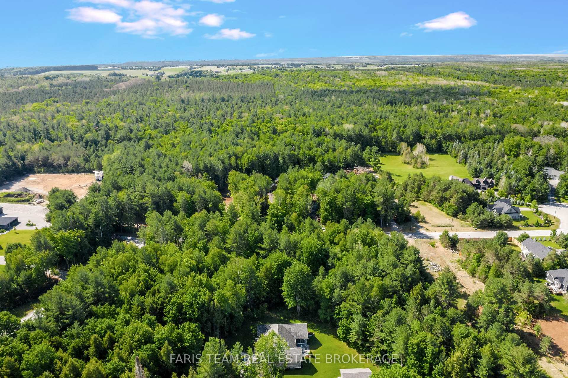 Photo 5 of 37 Marni Lane, Springwater, Rural Springwater — HOMEH