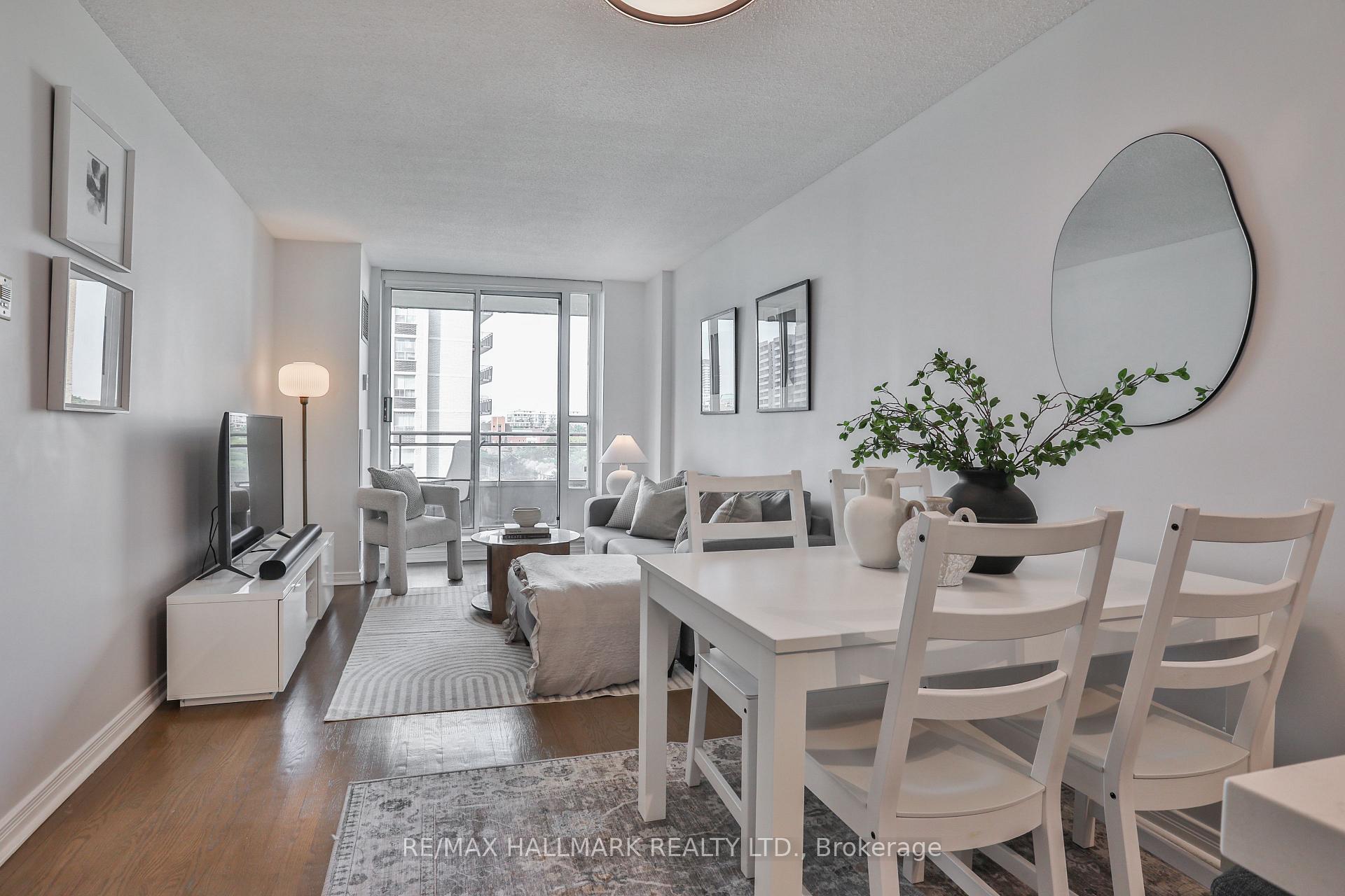 Photo 1 of Unit 716, 245 Davisville Avenue, Toronto, Mount Pleasant West — HOMEH