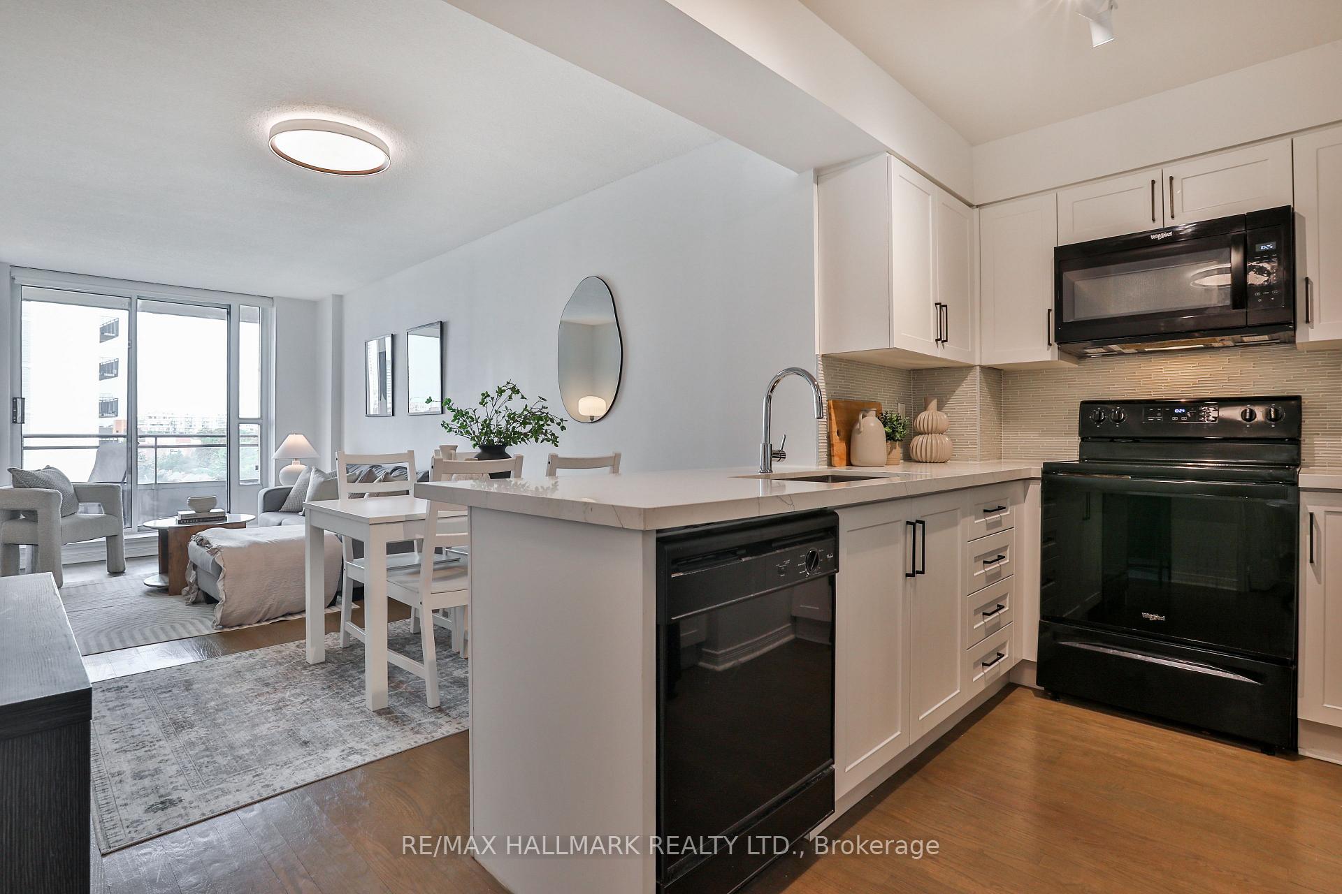 Photo 11 of Unit 716, 245 Davisville Avenue, Toronto, Mount Pleasant West — HOMEH