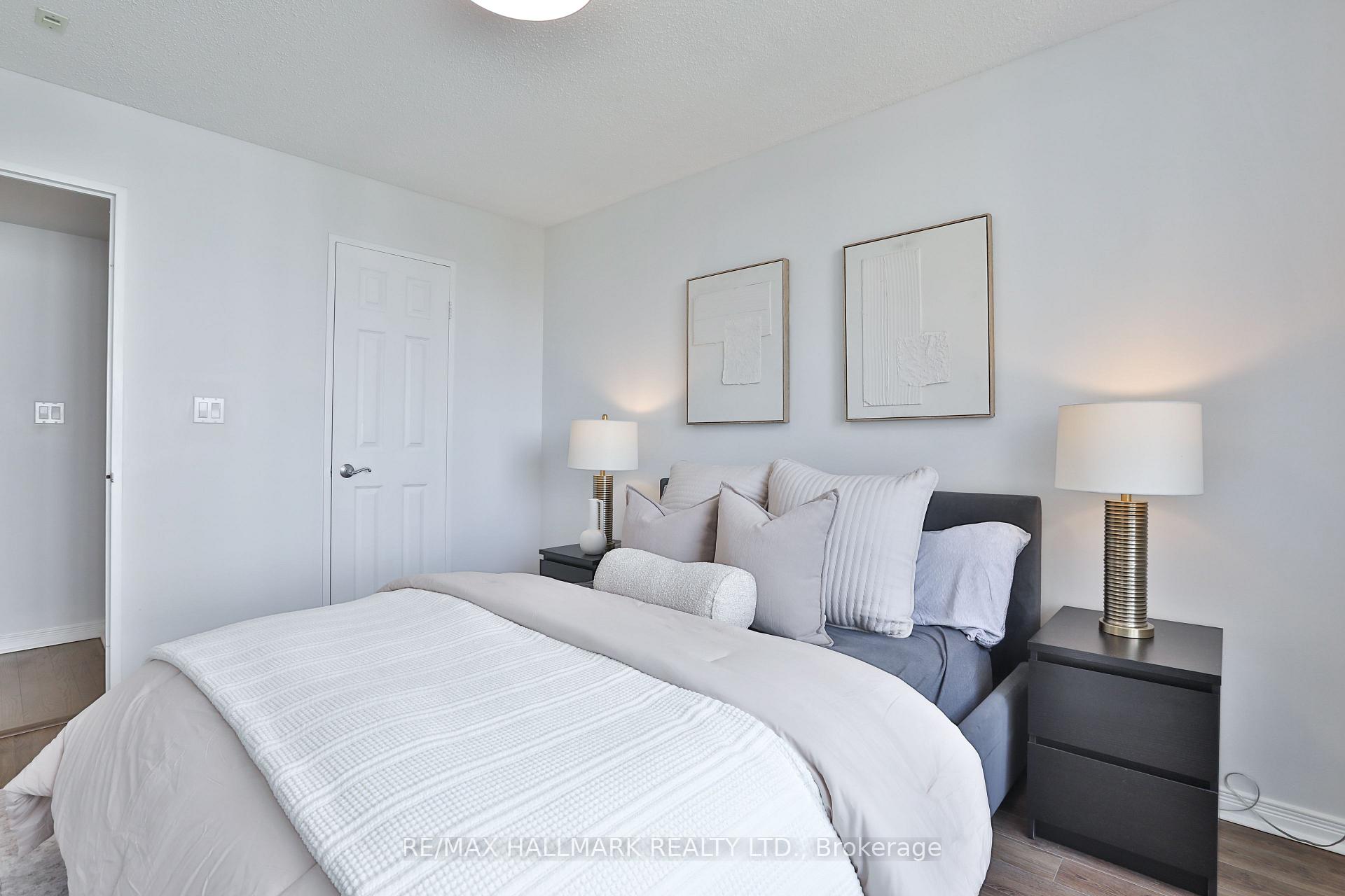 Photo 14 of Unit 716, 245 Davisville Avenue, Toronto, Mount Pleasant West — HOMEH