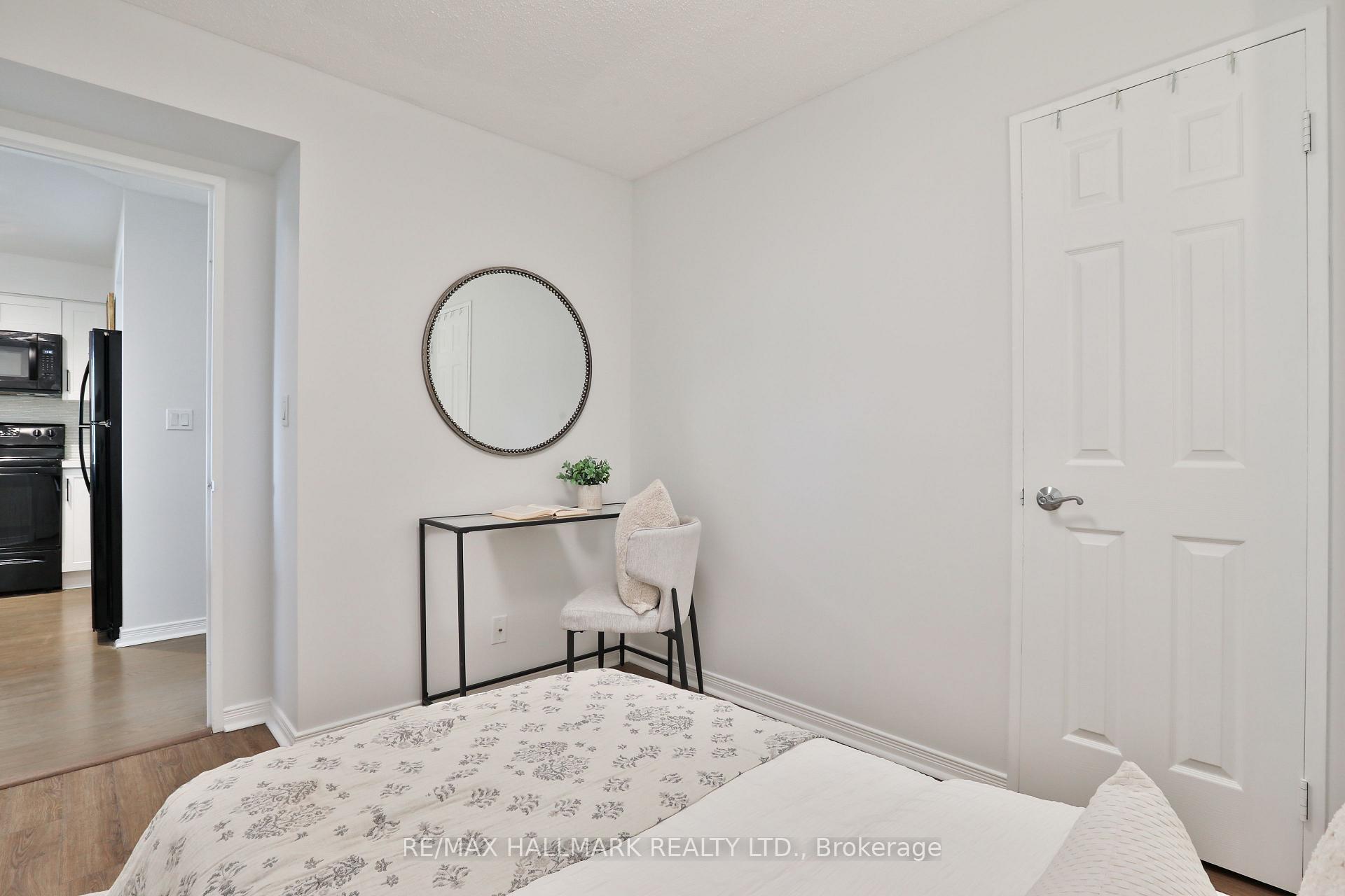 Photo 17 of Unit 716, 245 Davisville Avenue, Toronto, Mount Pleasant West — HOMEH