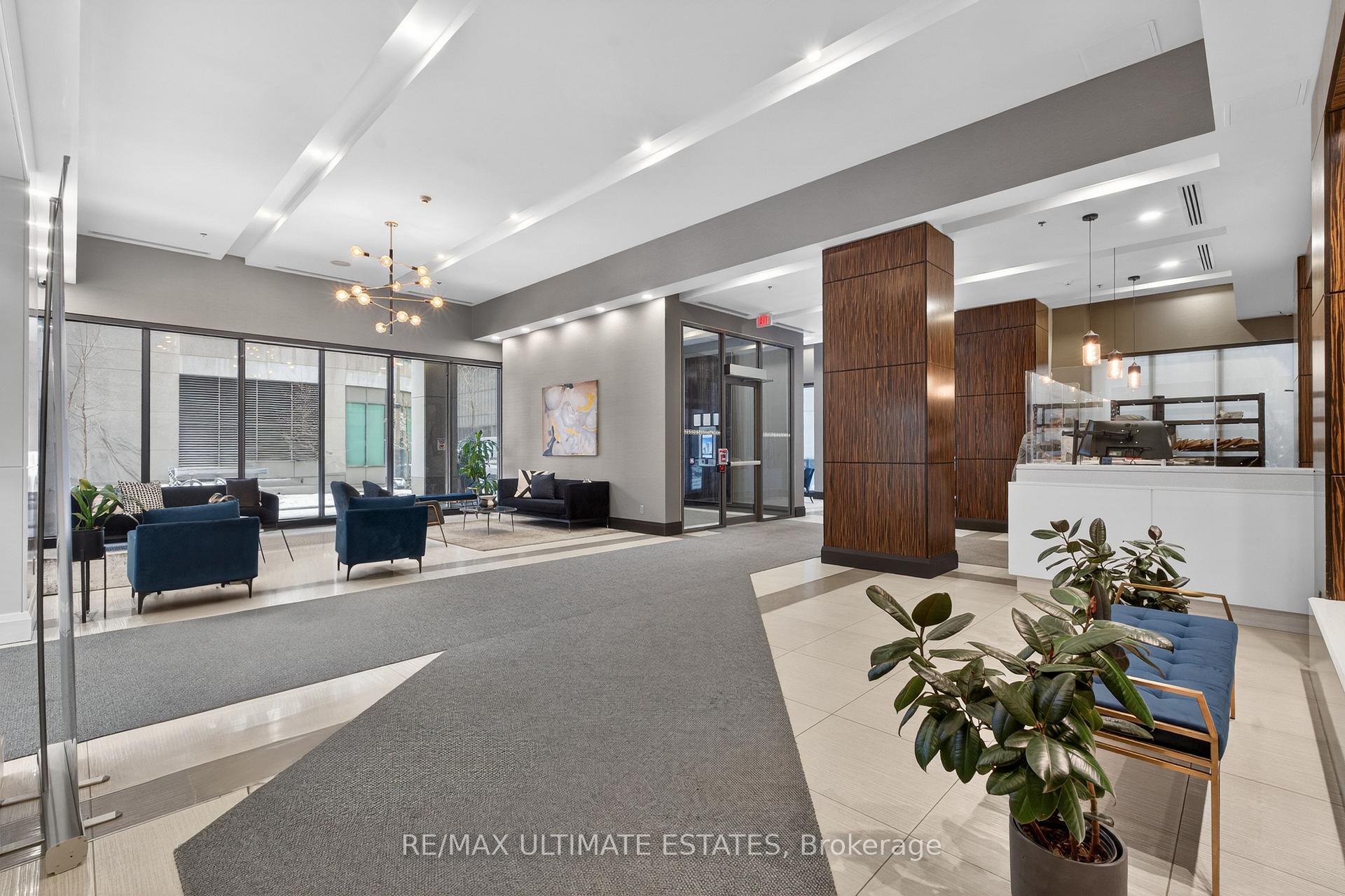 Photo 4 of Unit 2205, 19 Grand Trunk Crescent, Toronto, Waterfront Communities — HOMEH