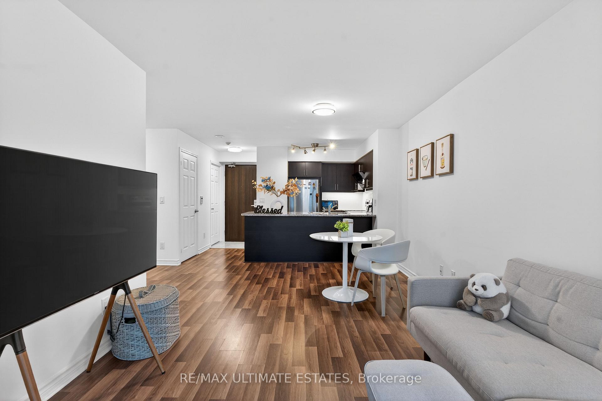 Photo 9 of Unit 2205, 19 Grand Trunk Crescent, Toronto, Waterfront Communities — HOMEH