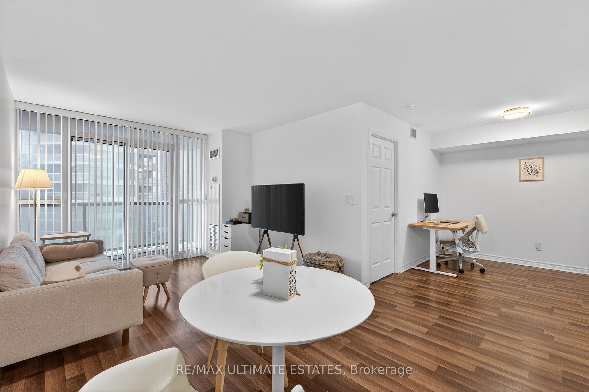 Photo 12 of Unit 2205, 19 Grand Trunk Crescent, Toronto, Waterfront Communities — HOMEH