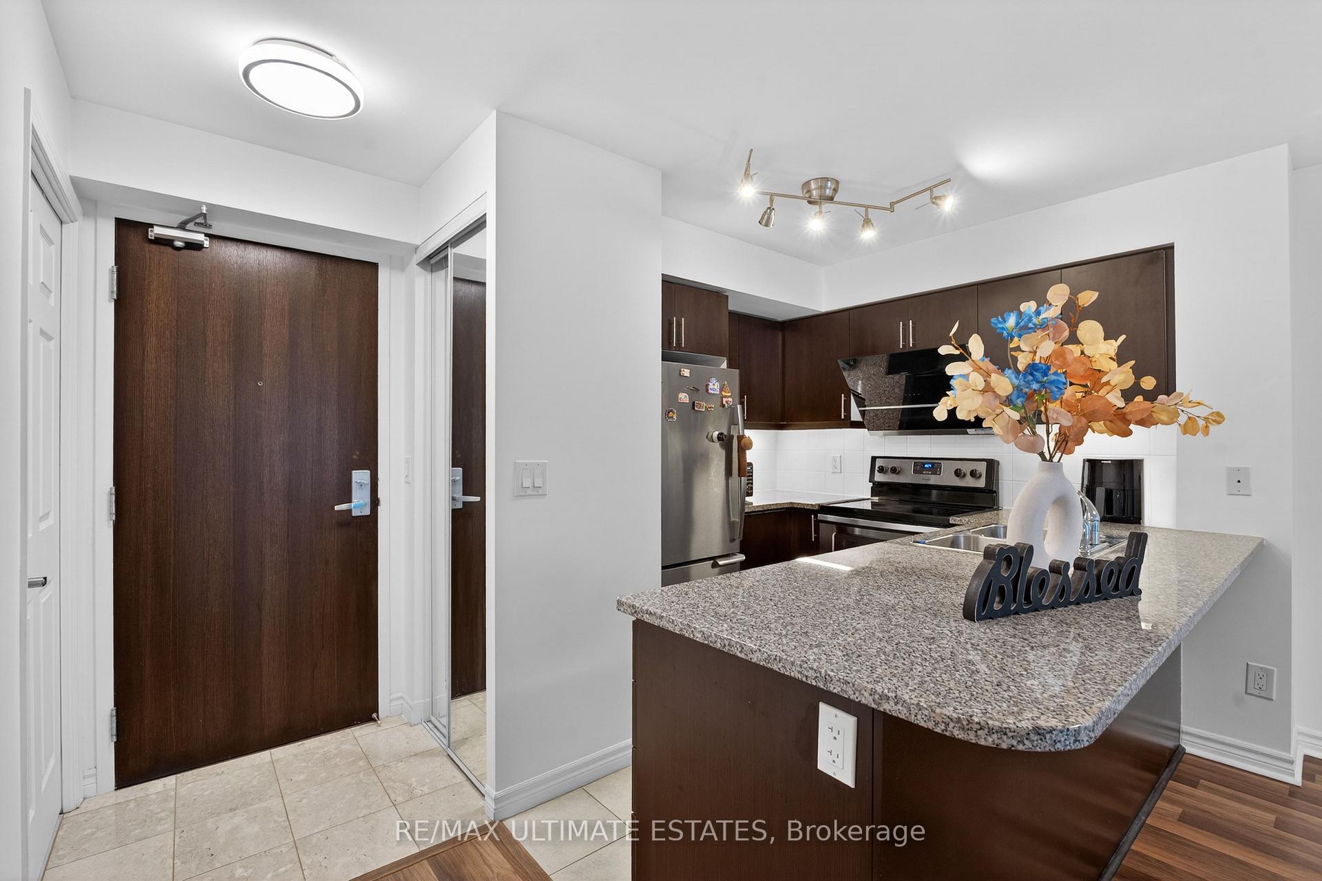 Photo 15 of Unit 2205, 19 Grand Trunk Crescent, Toronto, Waterfront Communities — HOMEH