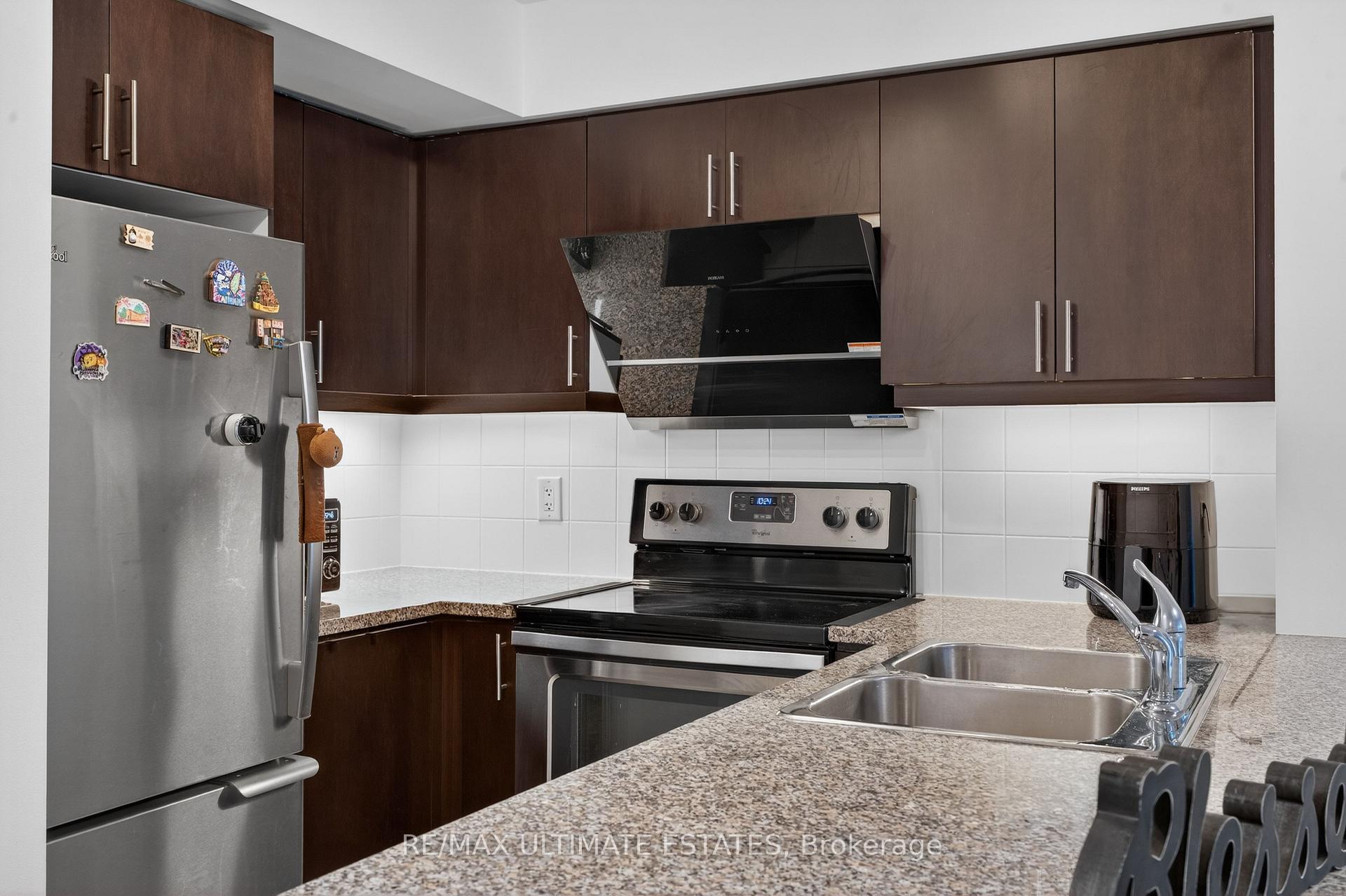 Photo 16 of Unit 2205, 19 Grand Trunk Crescent, Toronto, Waterfront Communities — HOMEH
