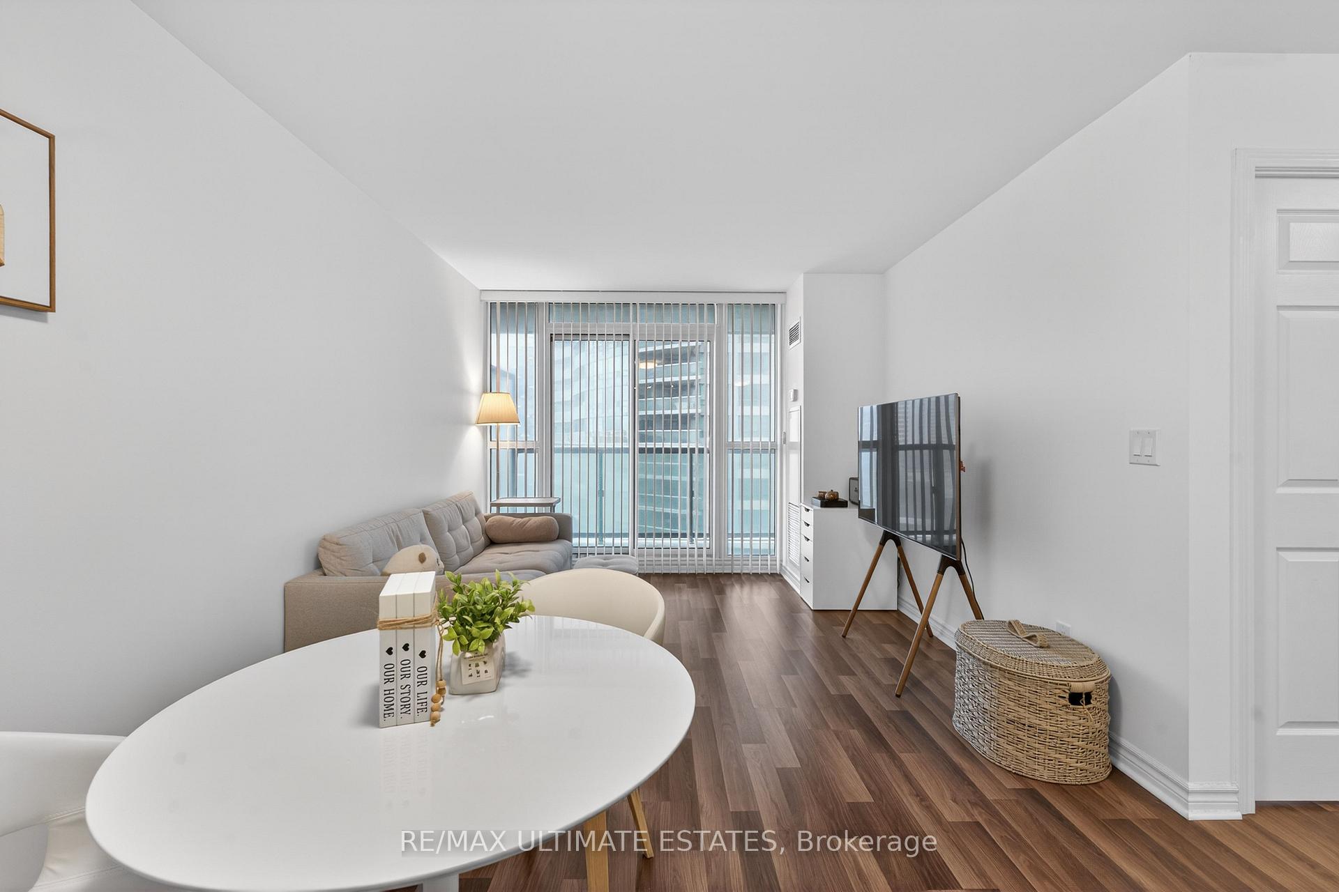 Photo 17 of Unit 2205, 19 Grand Trunk Crescent, Toronto, Waterfront Communities — HOMEH
