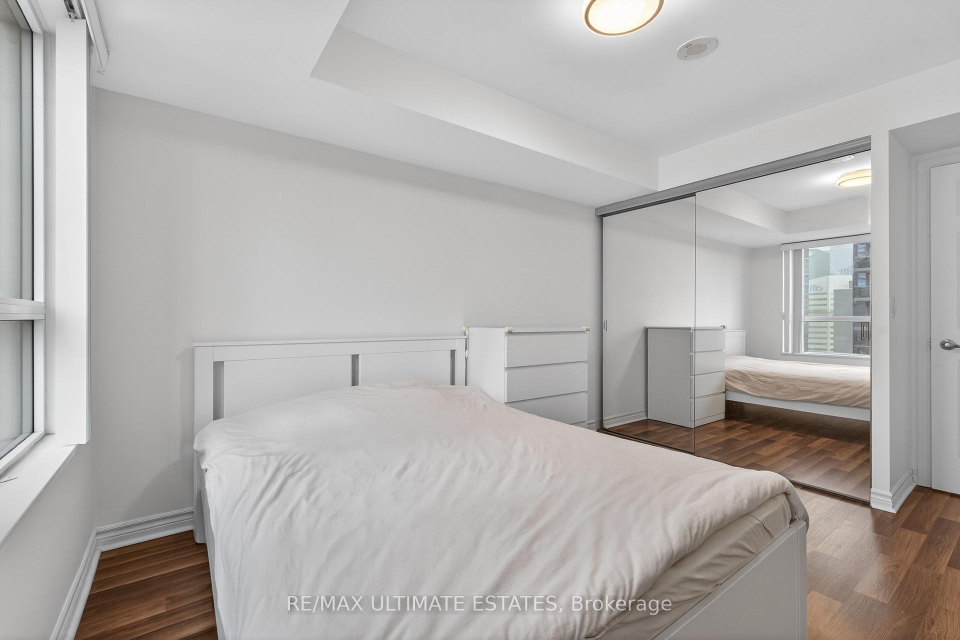 Photo 21 of Unit 2205, 19 Grand Trunk Crescent, Toronto, Waterfront Communities — HOMEH