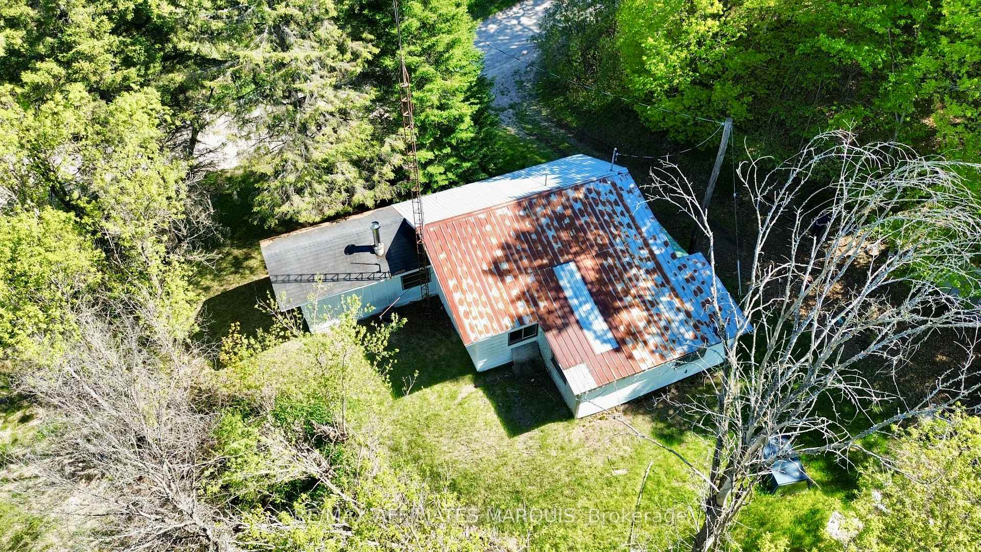 Photo 5 of 1195 Thompson Road, Frontenac, Frontenac Centre — HOMEH