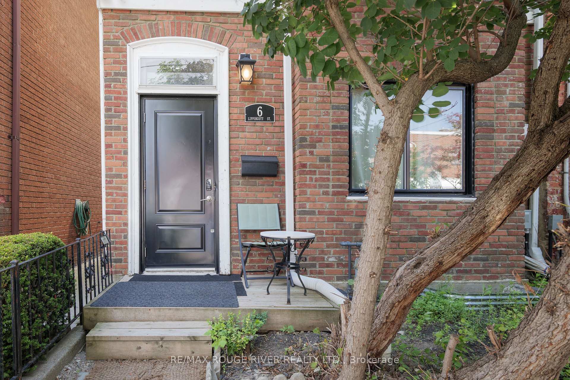 Photo 1 of Unit Lower, 6 Lippincott Street, Toronto, Kensington-Chinatown — HOMEH