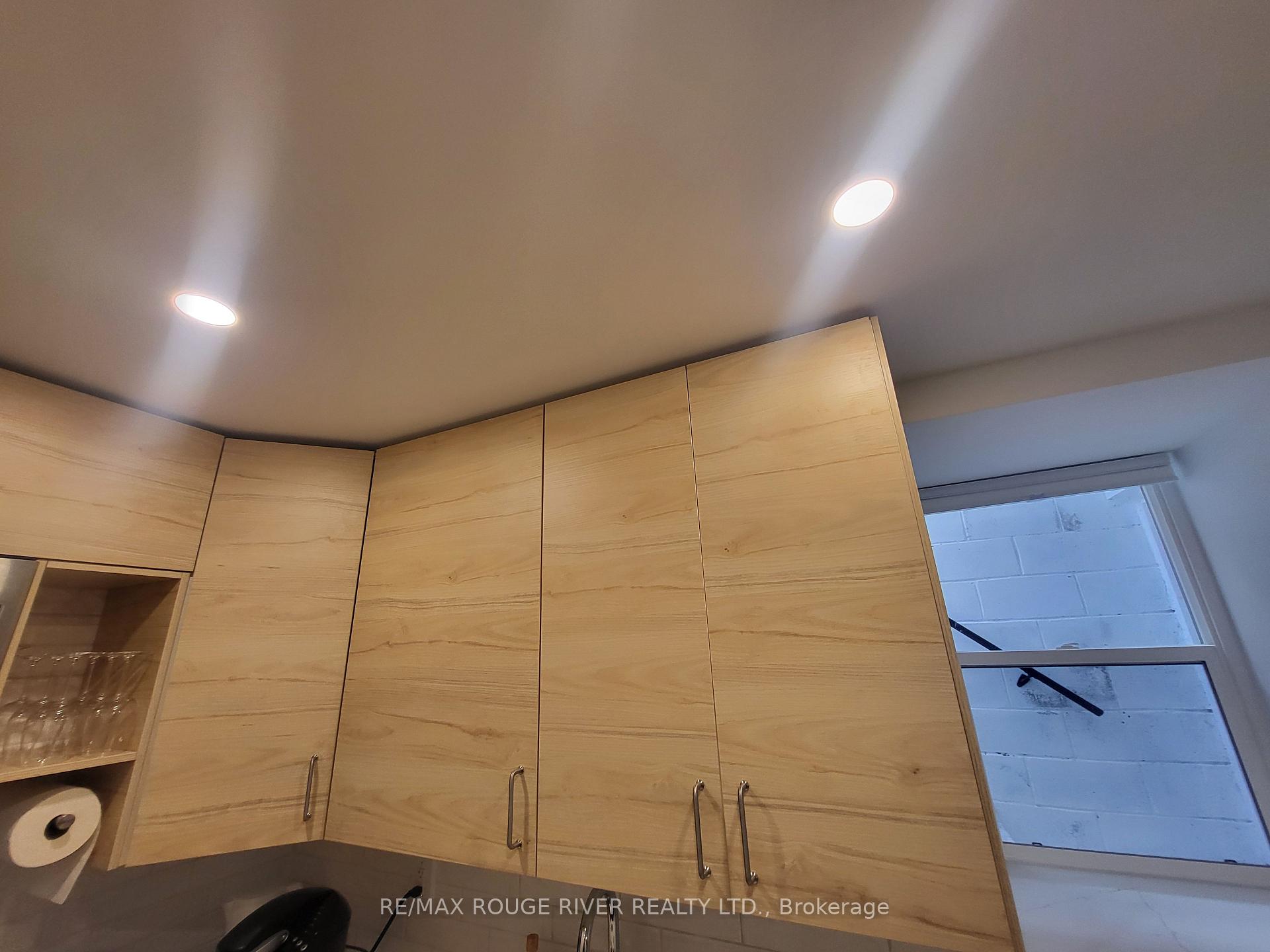 Photo 16 of Unit Lower, 6 Lippincott Street, Toronto, Kensington-Chinatown — HOMEH