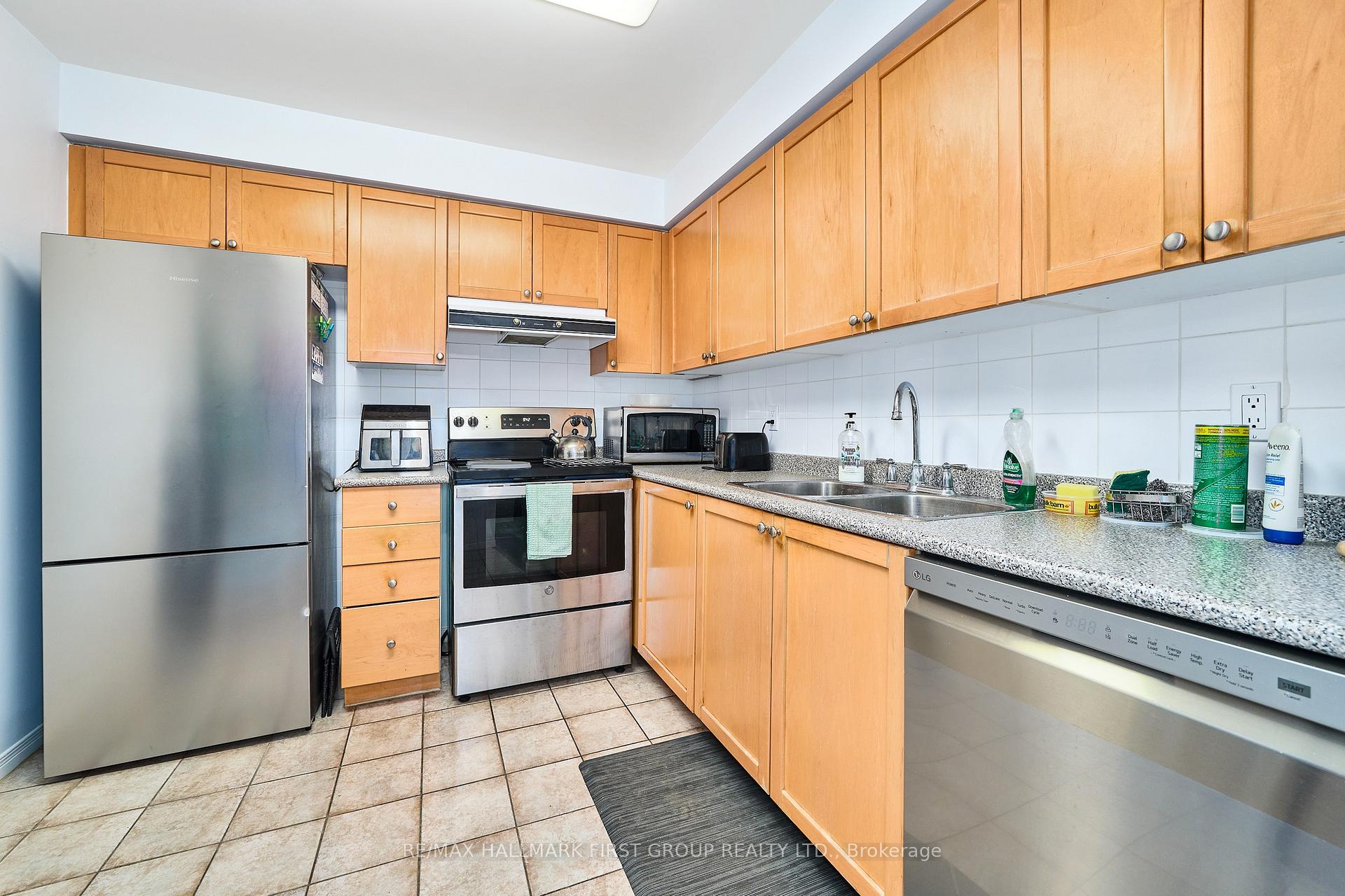 Photo 6 of Unit 1116, 1000 The Esplanade Road N, Pickering, Town Centre — HOMEH