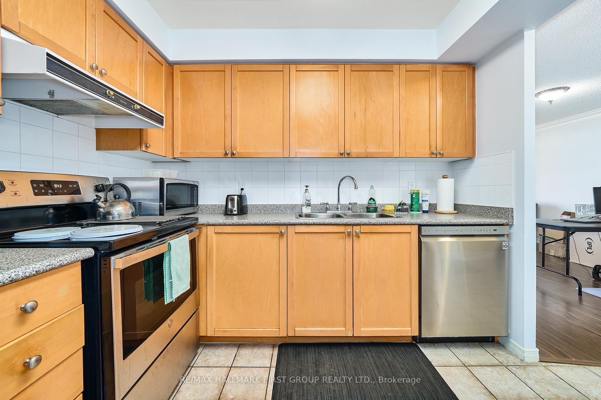 Photo 7 of Unit 1116, 1000 The Esplanade Road N, Pickering, Town Centre — HOMEH