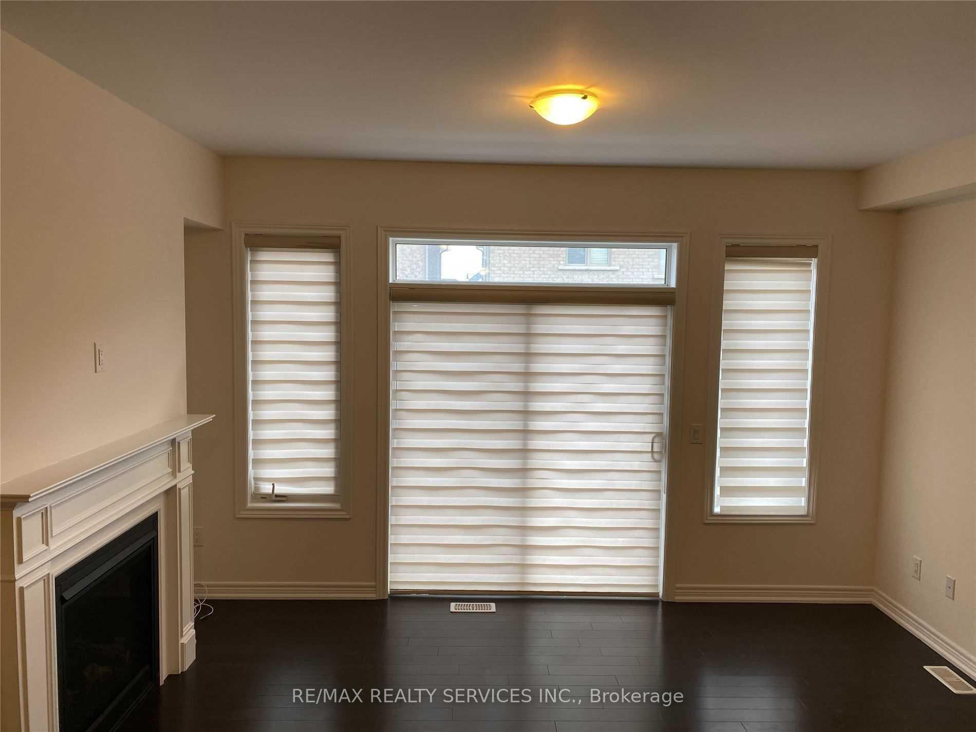 Photo 7 of 43 Hogan Manor Drive, Brampton, Northwest Brampton — HOMEH