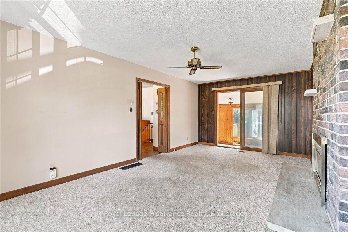 Photo 8 of 28 Kensington Crescent, Belleville, Belleville Ward — HOMEH