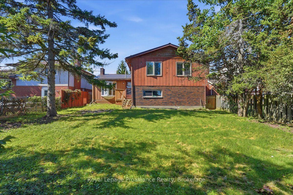 Photo 34 of 28 Kensington Crescent, Belleville, Belleville Ward — HOMEH