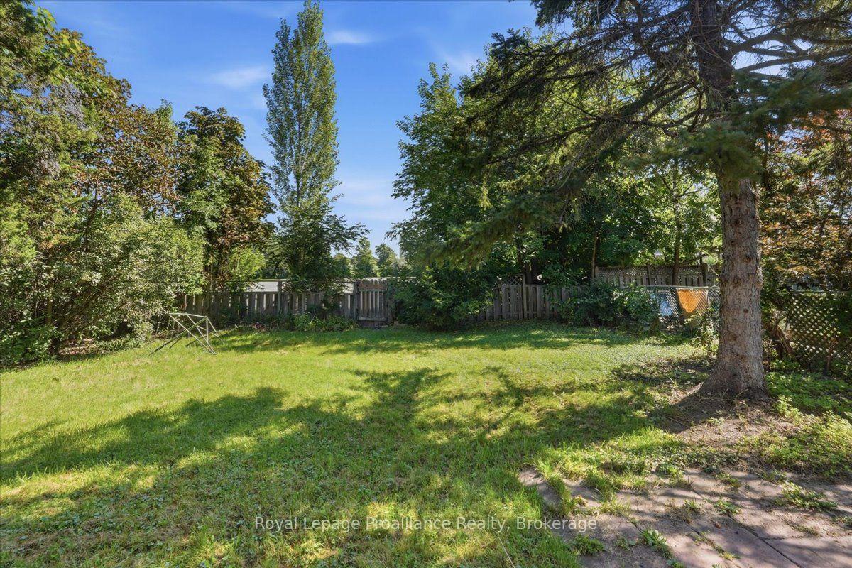 Photo 35 of 28 Kensington Crescent, Belleville, Belleville Ward — HOMEH