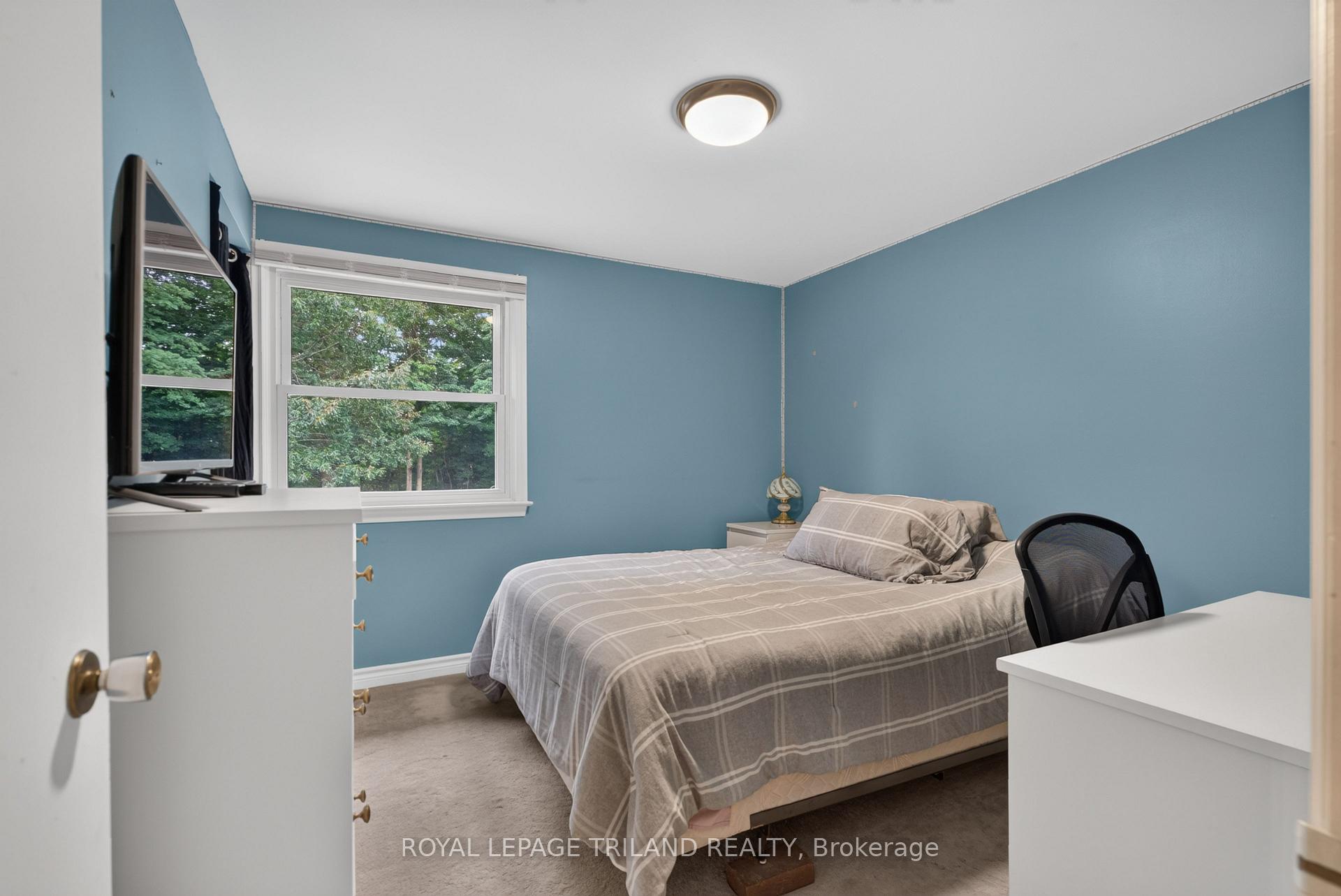 Photo 22 of 165 Camden Crescent, London, North G — HOMEH