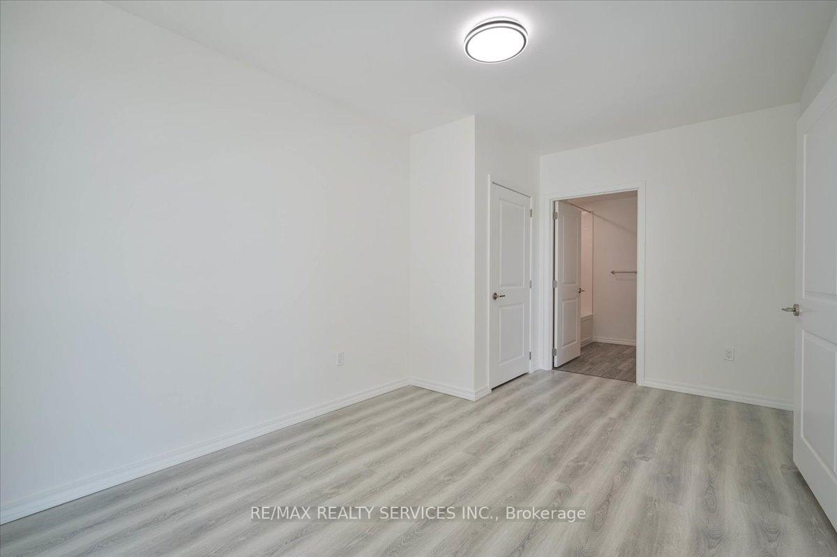 Photo 8 of Unit 504, 181 Elmira Road S, Guelph, Willow West/Sugarbush/West Acres — HOMEH