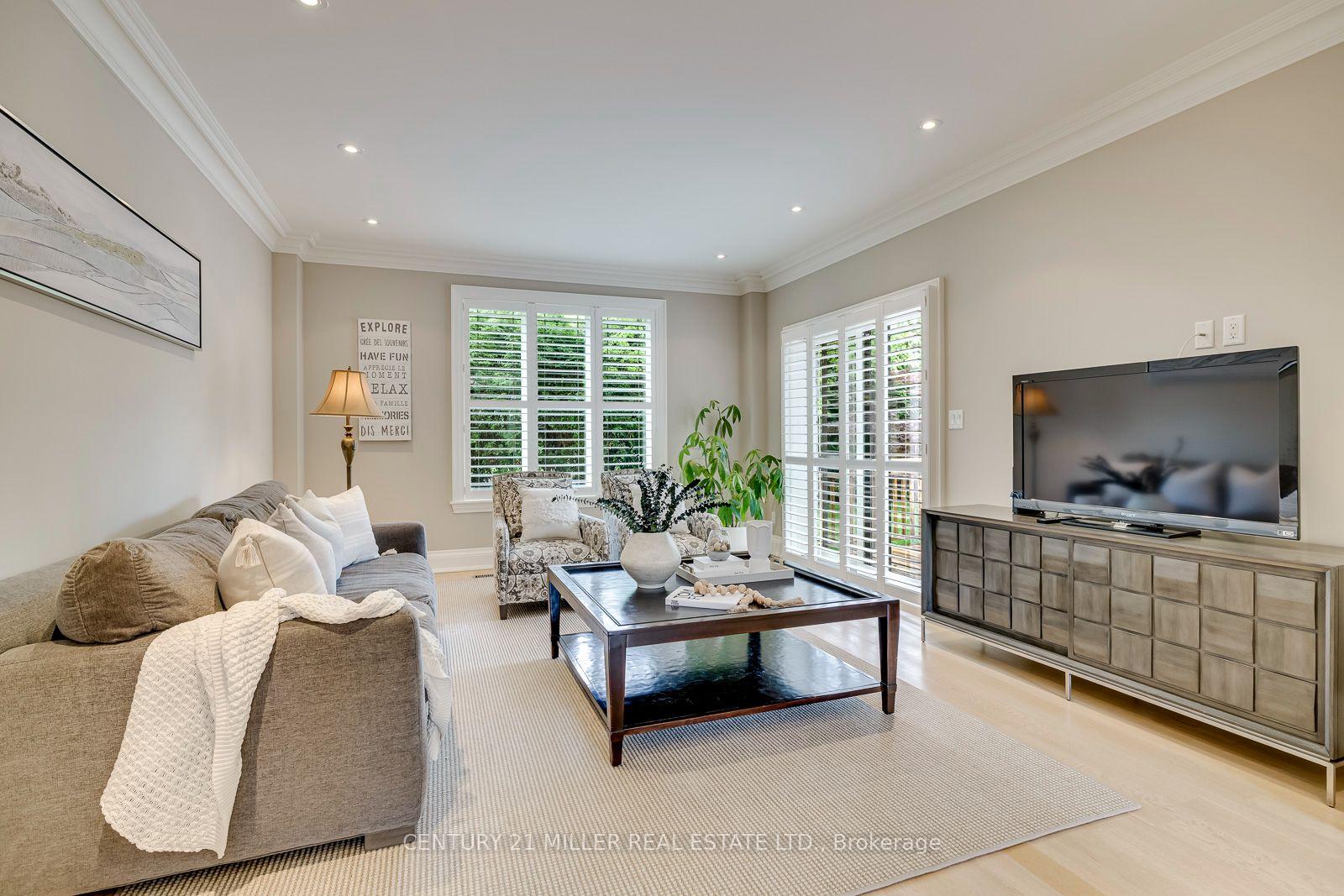 Photo 10 of 168 Walby Drive, Oakville, Southwest — HOMEH