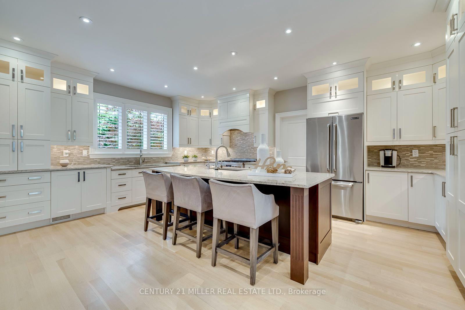Photo 12 of 168 Walby Drive, Oakville, Southwest — HOMEH