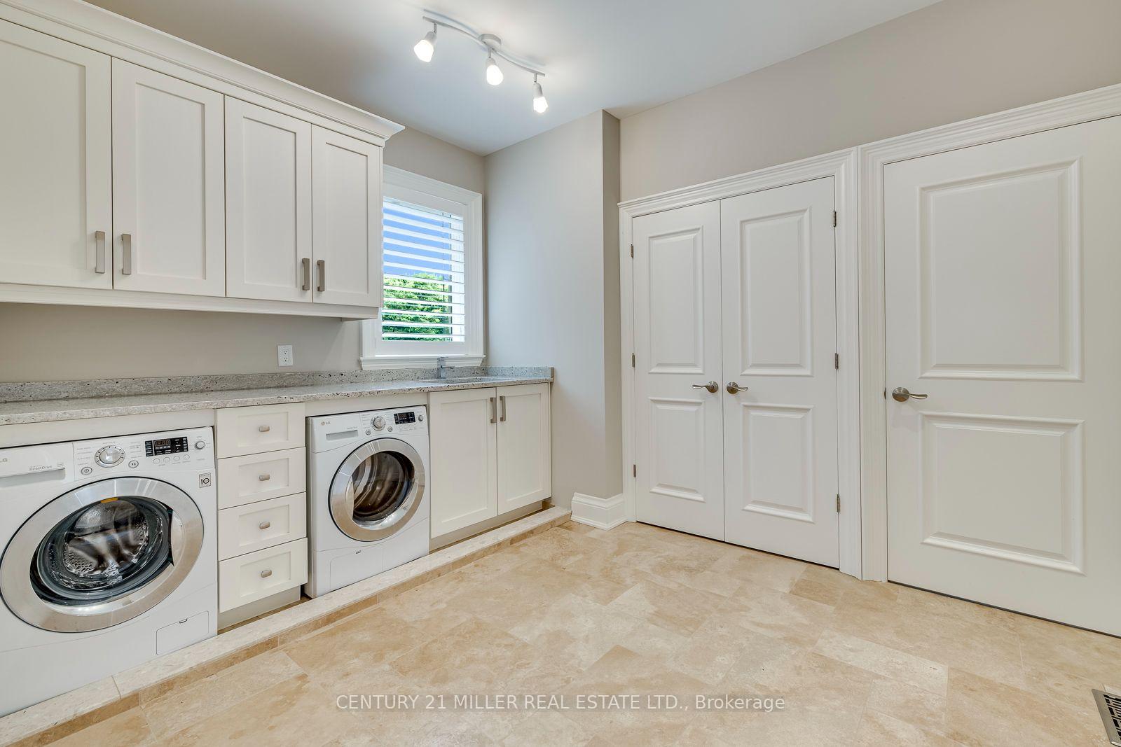Photo 21 of 168 Walby Drive, Oakville, Southwest — HOMEH