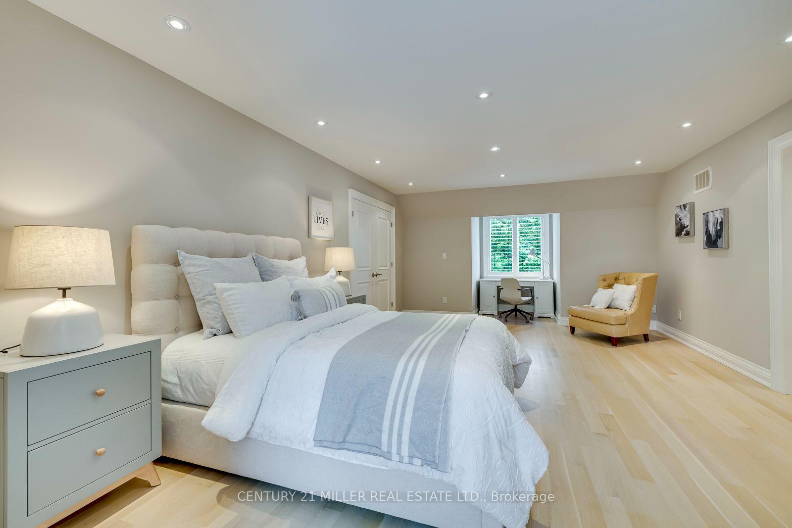 Photo 28 of 168 Walby Drive, Oakville, Southwest — HOMEH