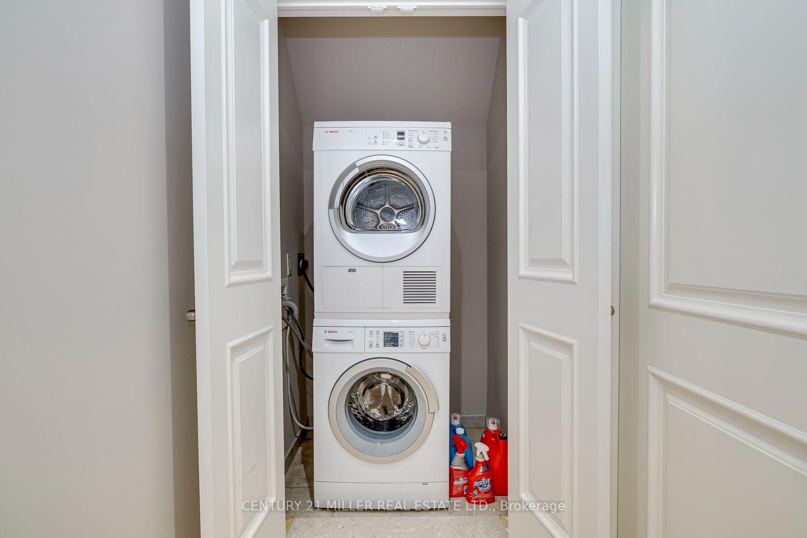Photo 34 of 168 Walby Drive, Oakville, Southwest — HOMEH