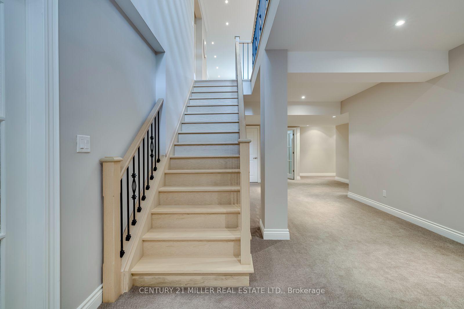 Photo 35 of 168 Walby Drive, Oakville, Southwest — HOMEH