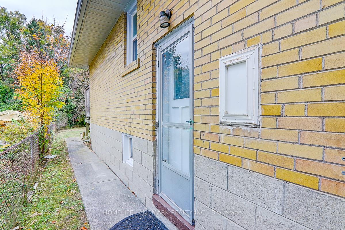 Photo 17 of 367 Cummer Avenue, North York, Newtonbrook East — HOMEH