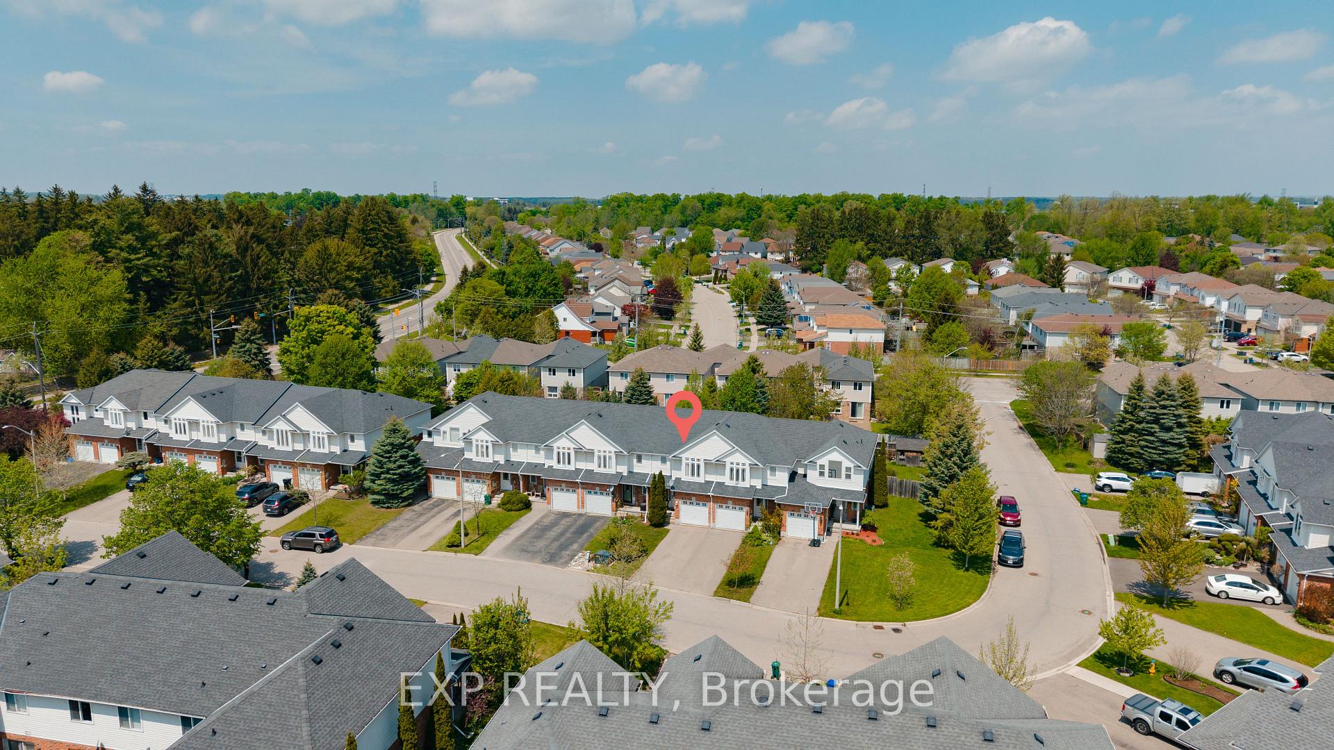 Photo 2 of 475 Annapolis Court, Waterloo, Colonial Acres — HOMEH