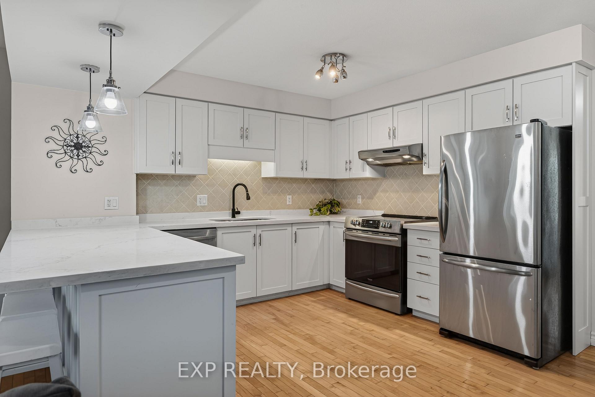 Photo 6 of 475 Annapolis Court, Waterloo, Colonial Acres — HOMEH