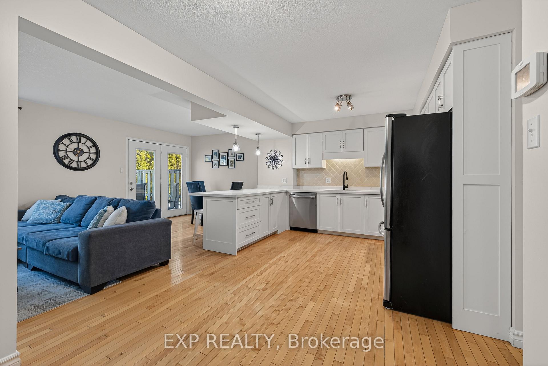 Photo 7 of 475 Annapolis Court, Waterloo, Colonial Acres — HOMEH