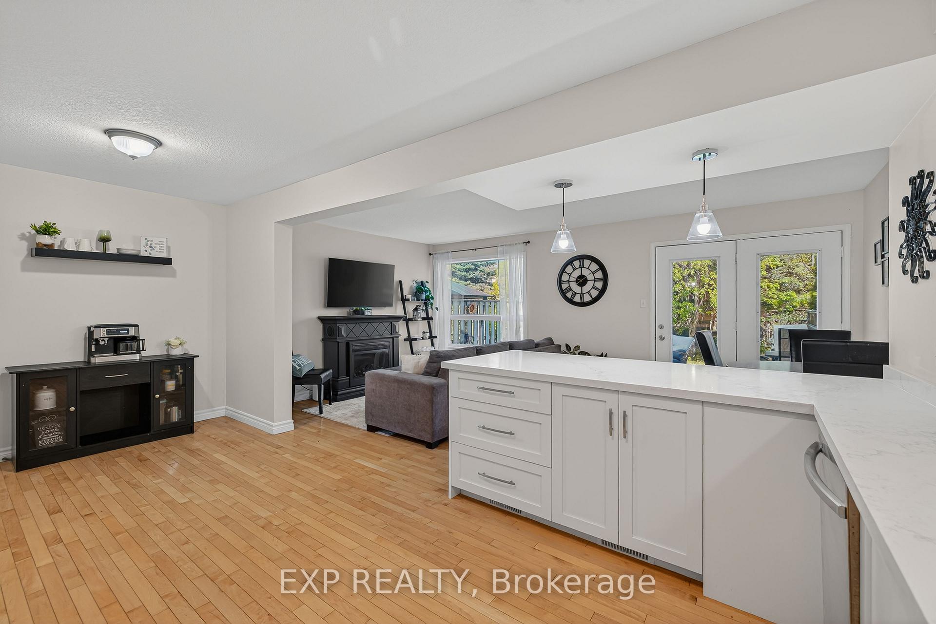 Photo 11 of 475 Annapolis Court, Waterloo, Colonial Acres — HOMEH