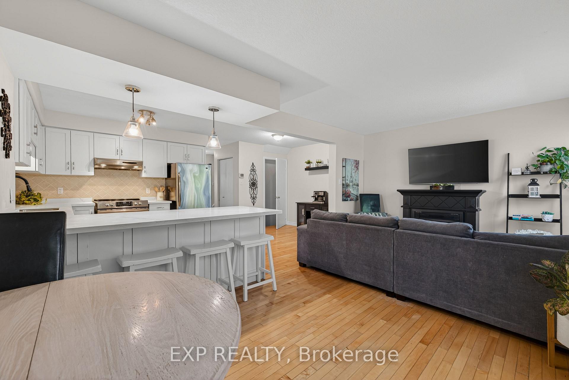 Photo 13 of 475 Annapolis Court, Waterloo, Colonial Acres — HOMEH