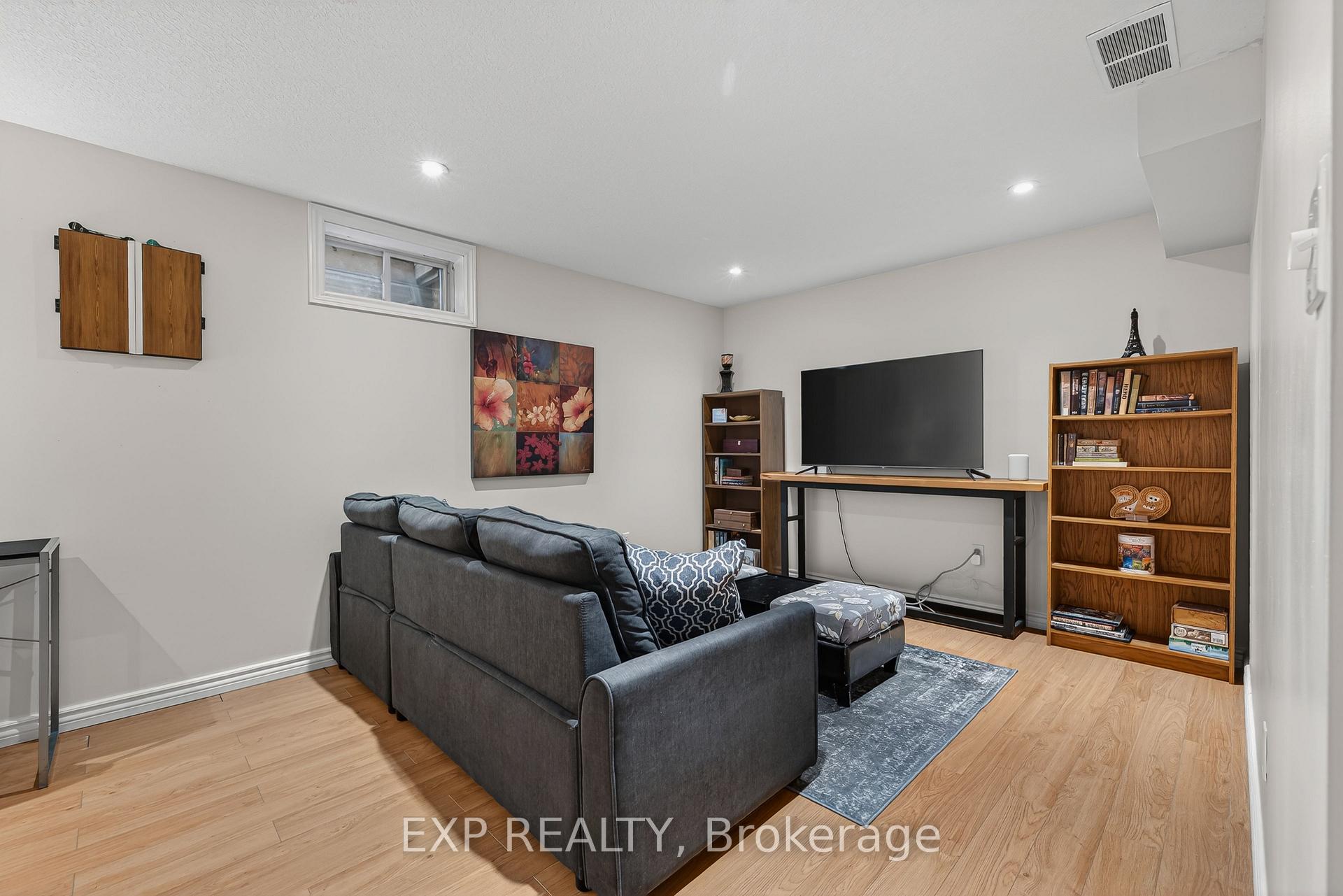 Photo 29 of 475 Annapolis Court, Waterloo, Colonial Acres — HOMEH